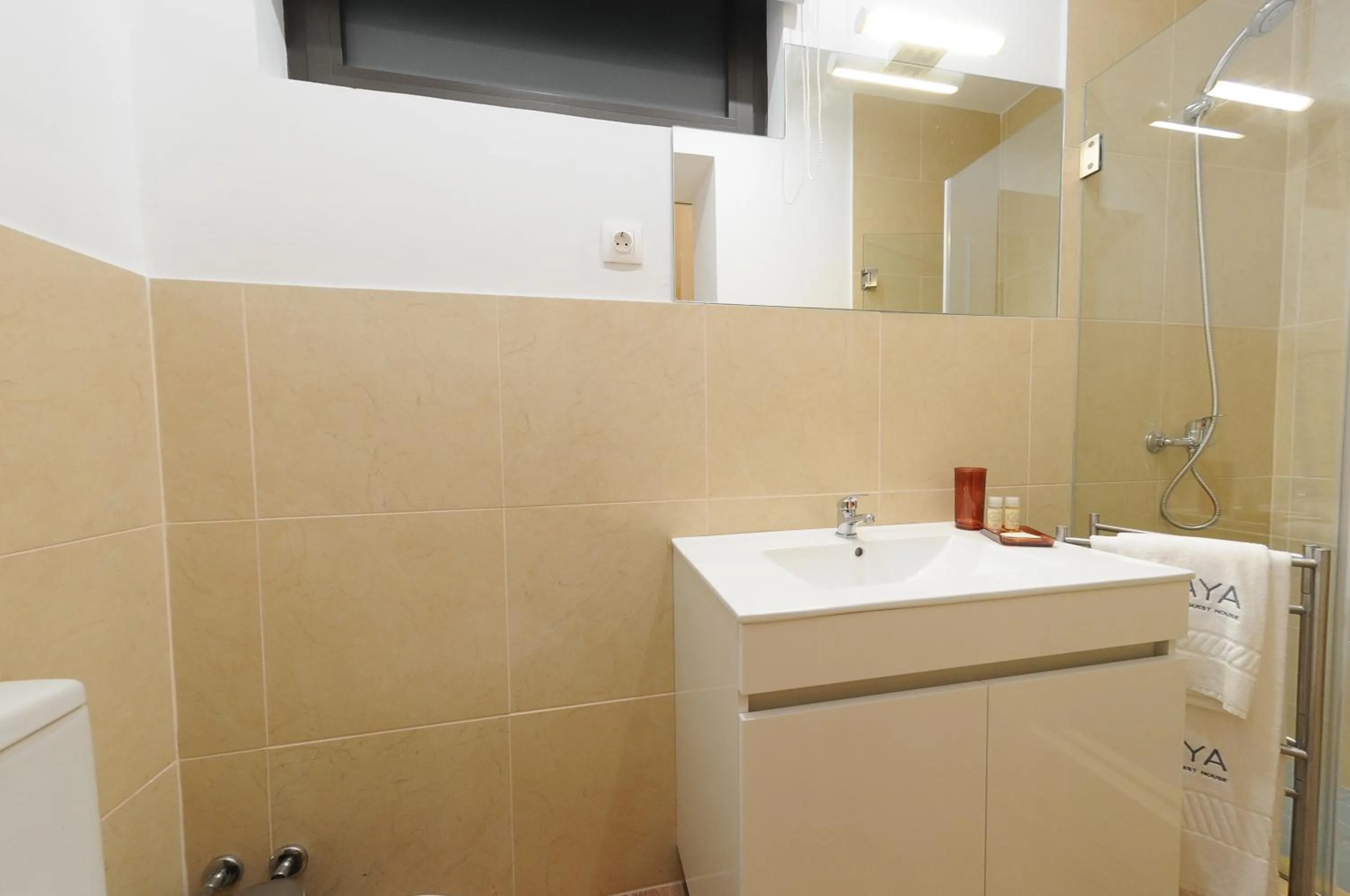 Naya-Downtown Guesthouse