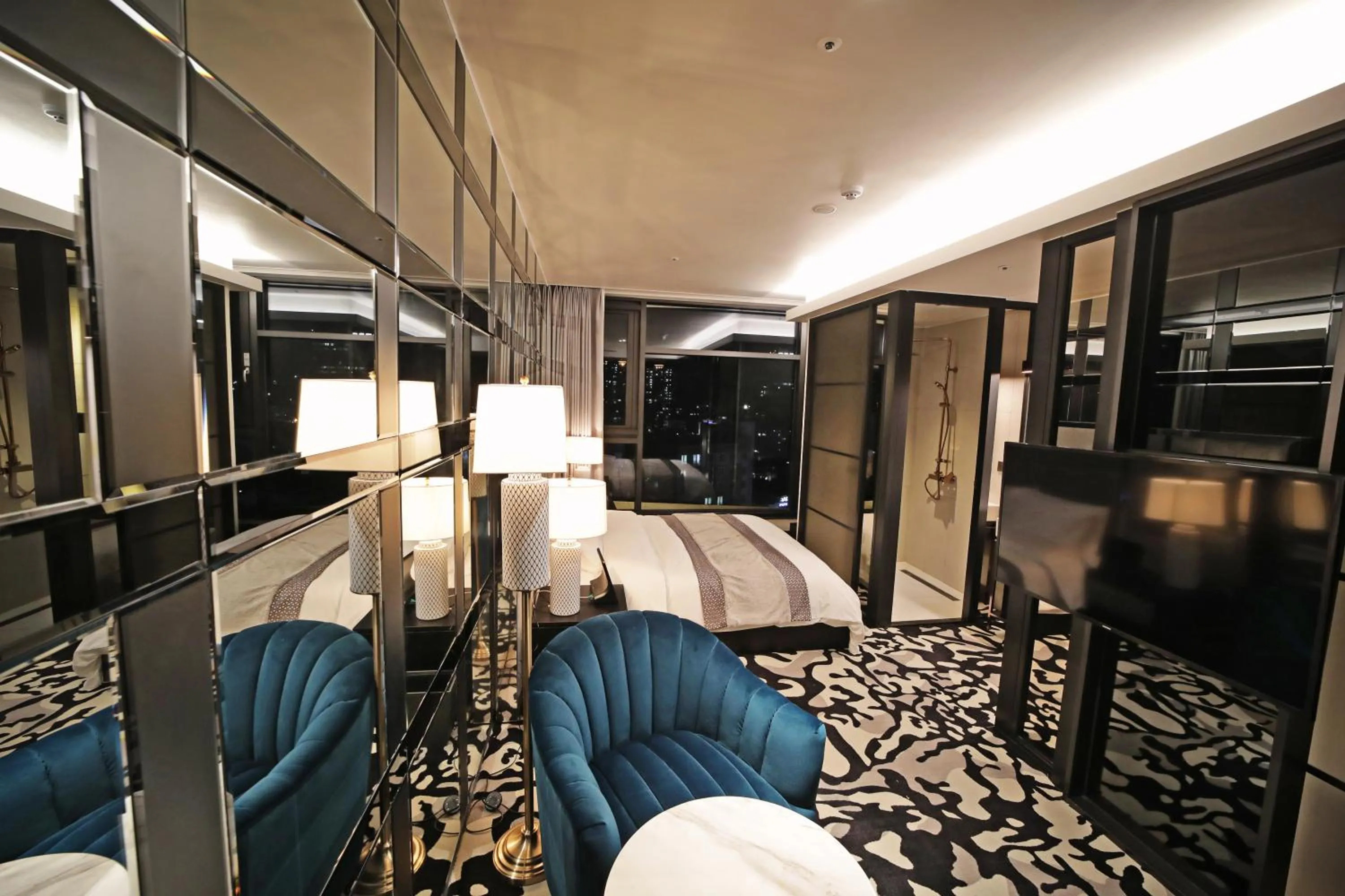 Bed in Best Louis Hamilton Hotel Gwangan