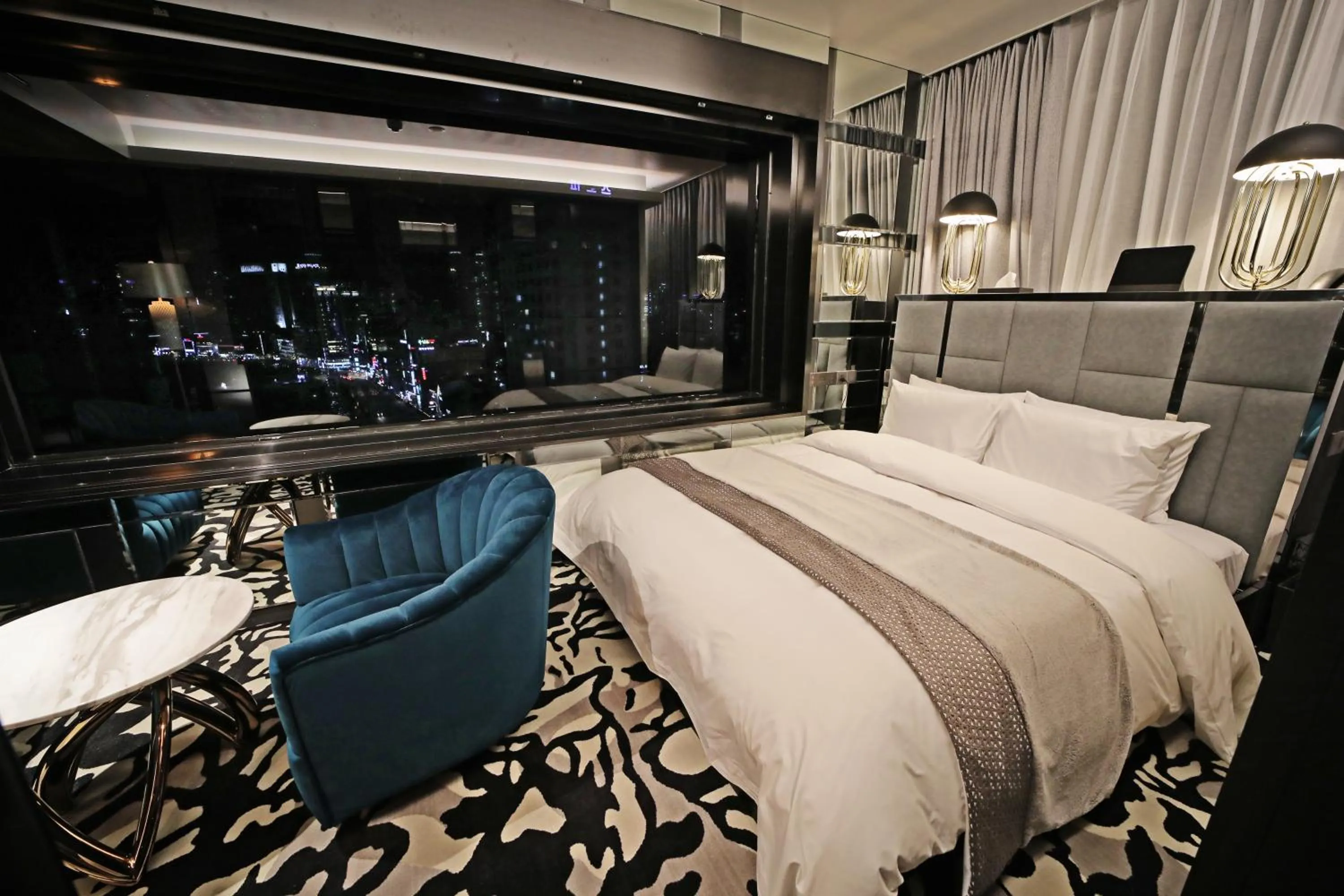 Bed in Best Louis Hamilton Hotel Gwangan