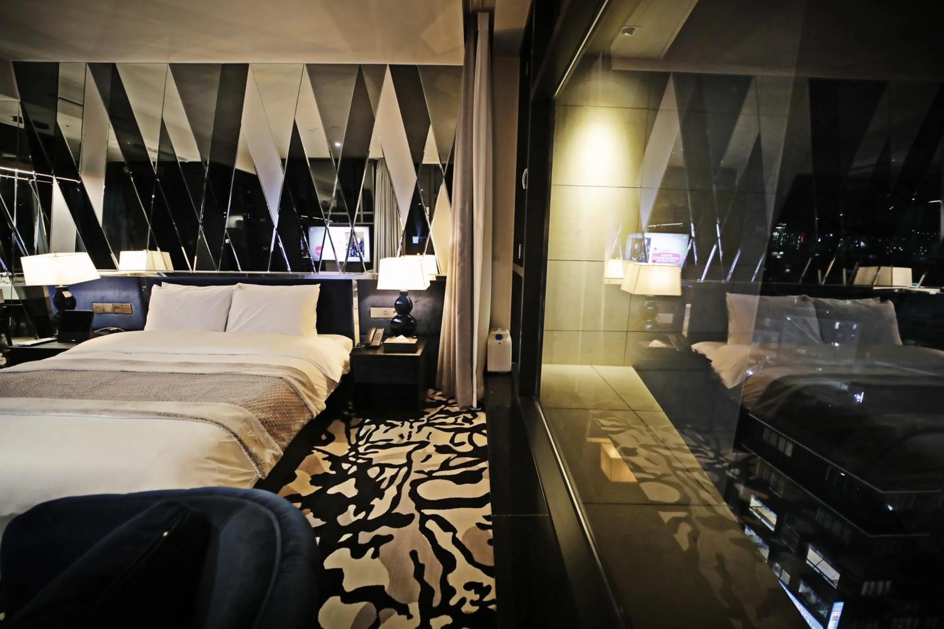 Bed in Best Louis Hamilton Hotel Gwangan