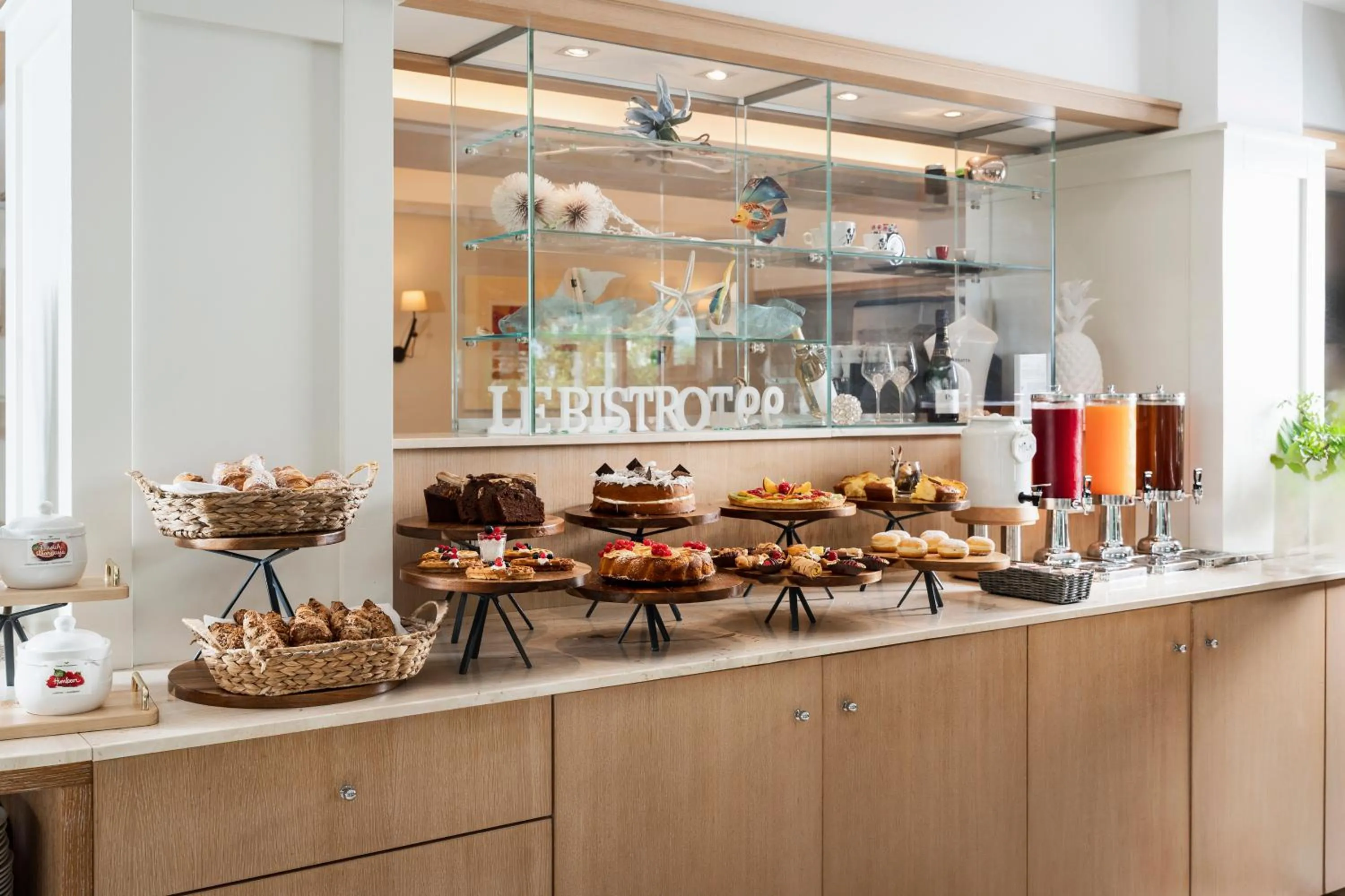 Breakfast in Hotel Ambasciatori