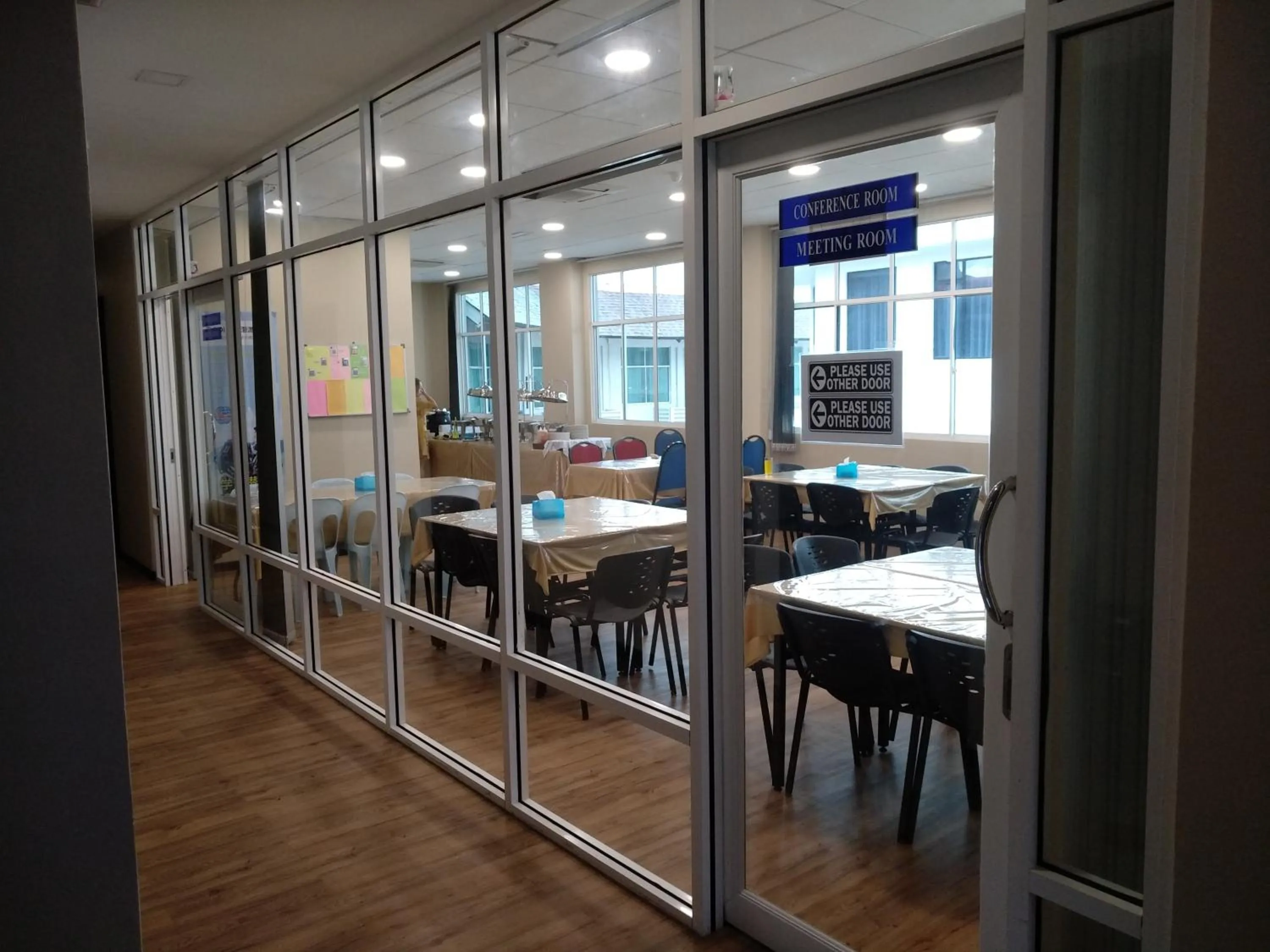 Breakfast in Wave View Hotel