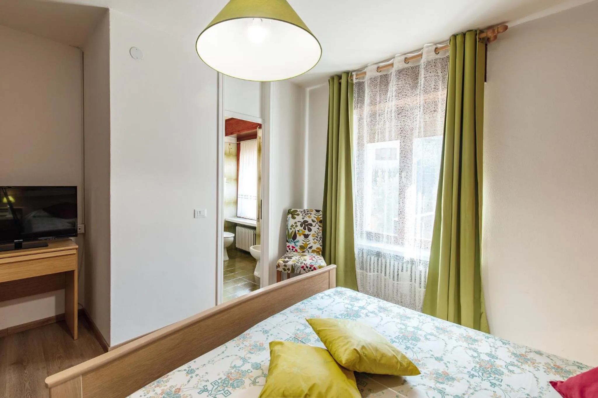 Bed in Albergo Belvedere