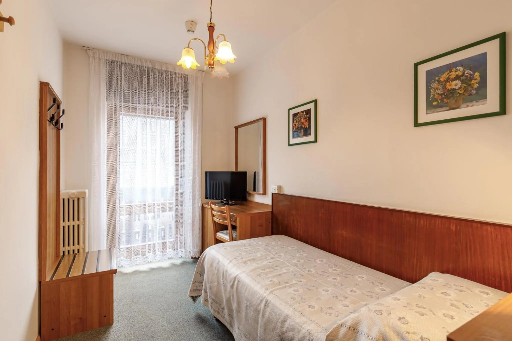 Bed in Albergo Belvedere