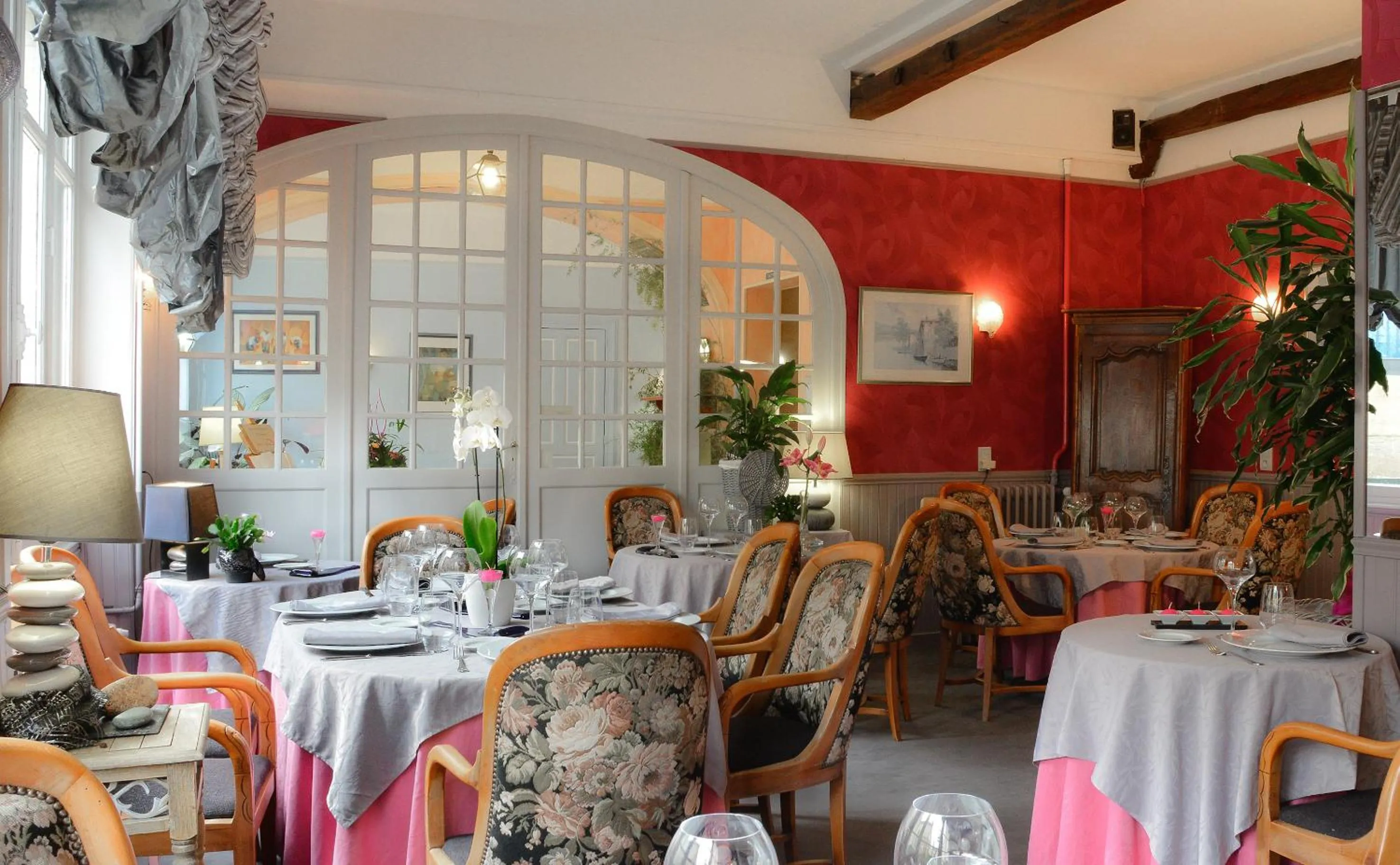 Logis Hôtel et Restaurant du Dauphin