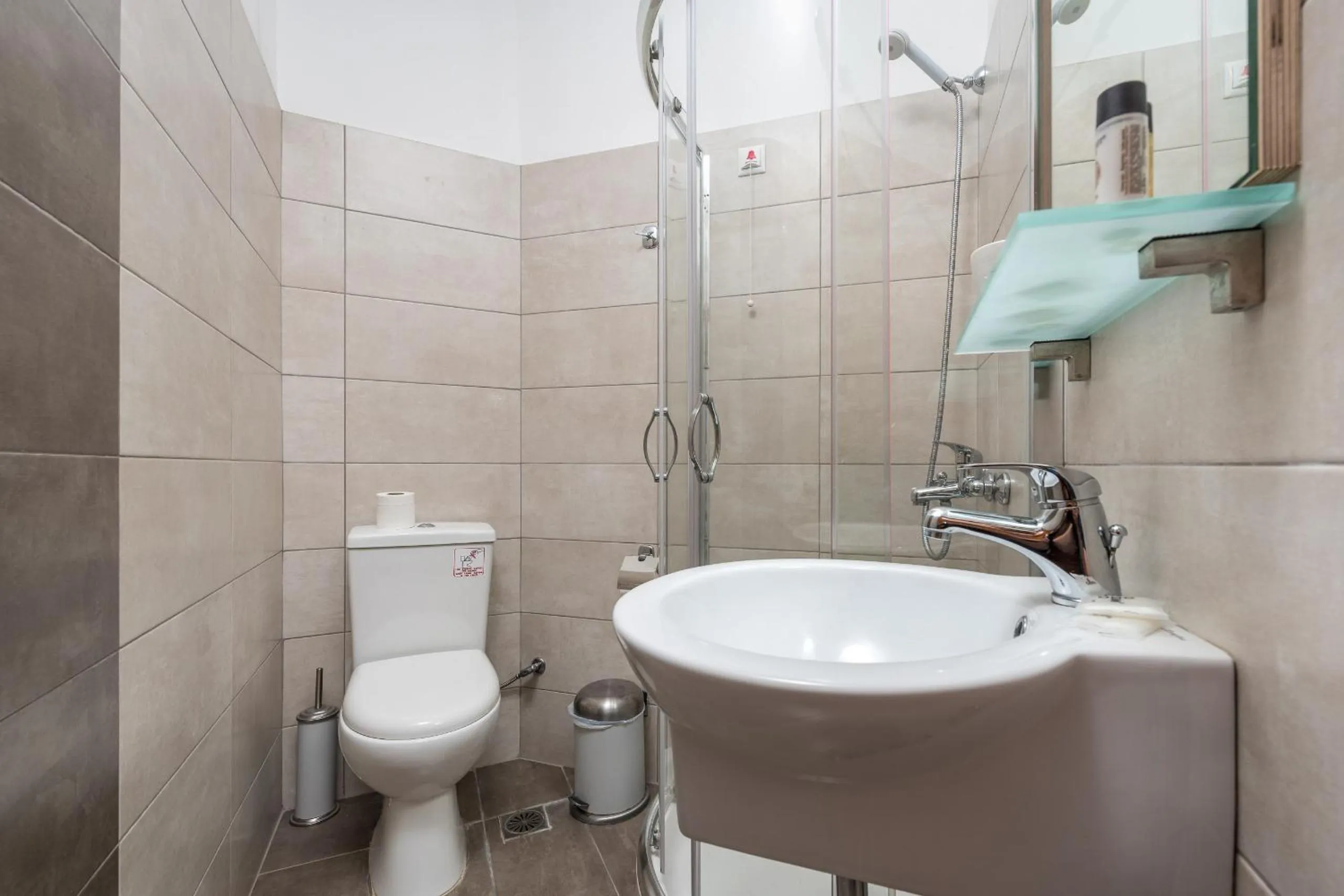 Shower in Galini Hotel