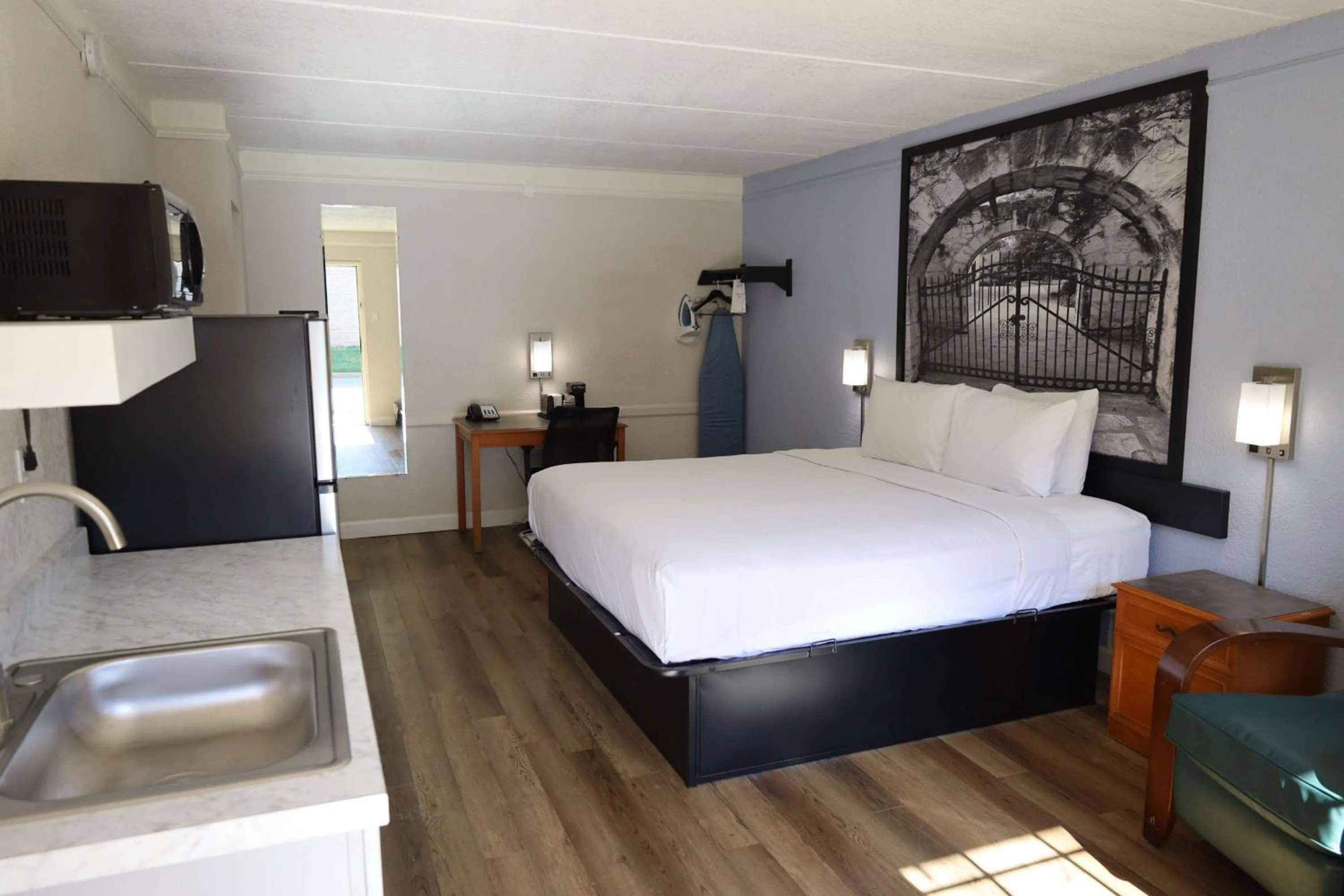 Bed in Super 8 by Wyndham Austin South I-35