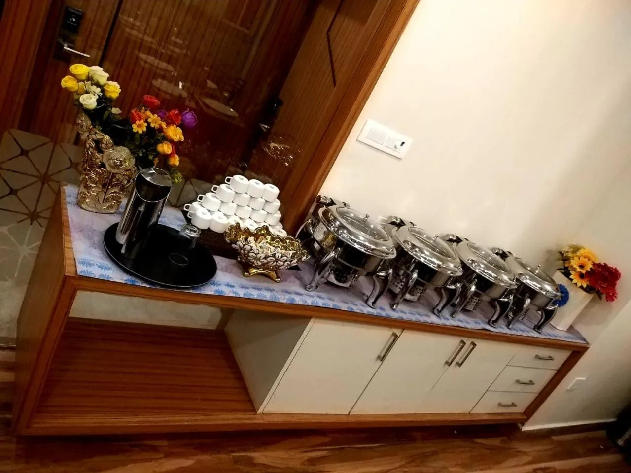 Breakfast in GRAND ELEGANT