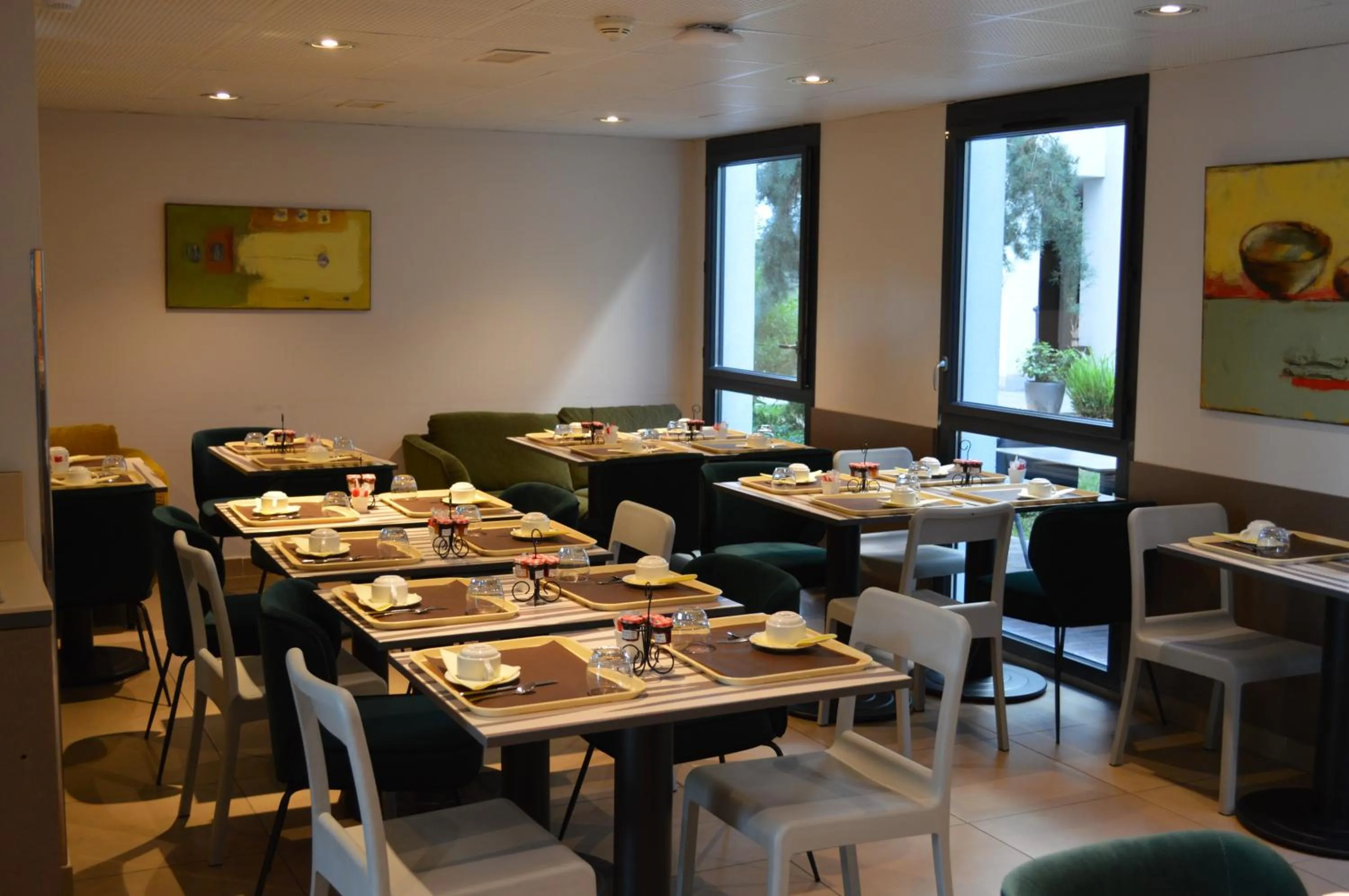 Breakfast in Aparthotel Adagio Lyon Patio Confluence