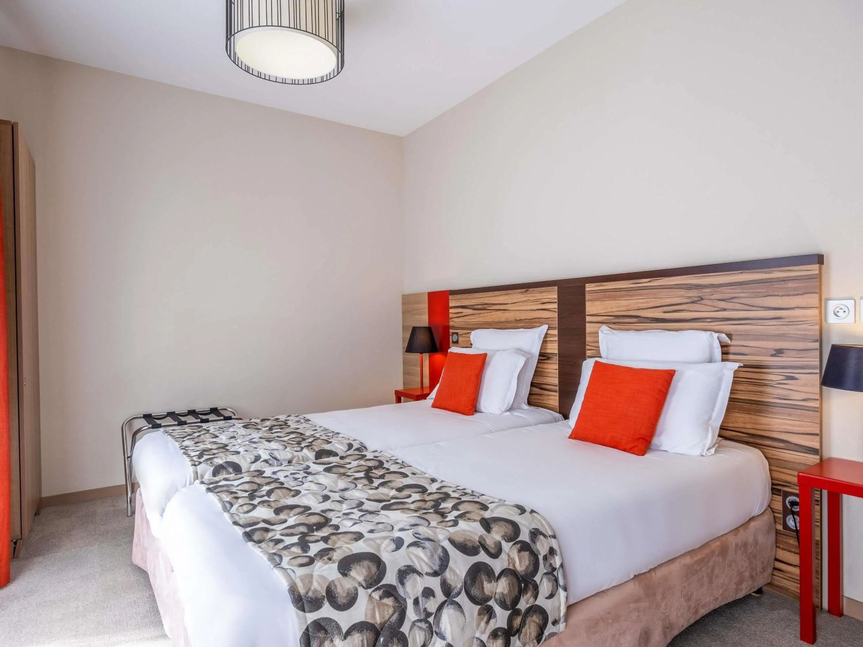 Bedroom, Bed in Aparthotel Adagio Lyon Patio Confluence