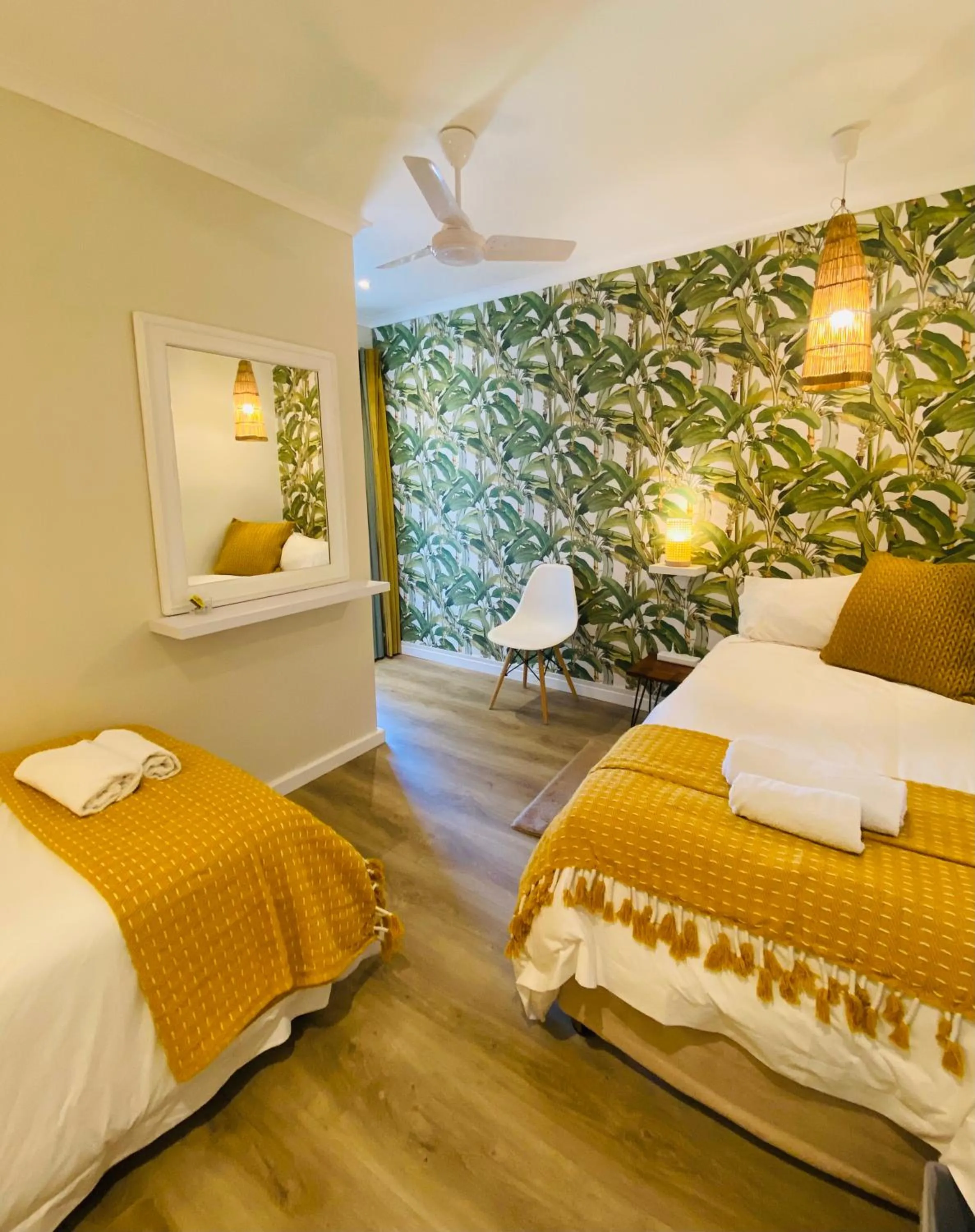 Bed in Dolphin Circle Bed and Breakfast