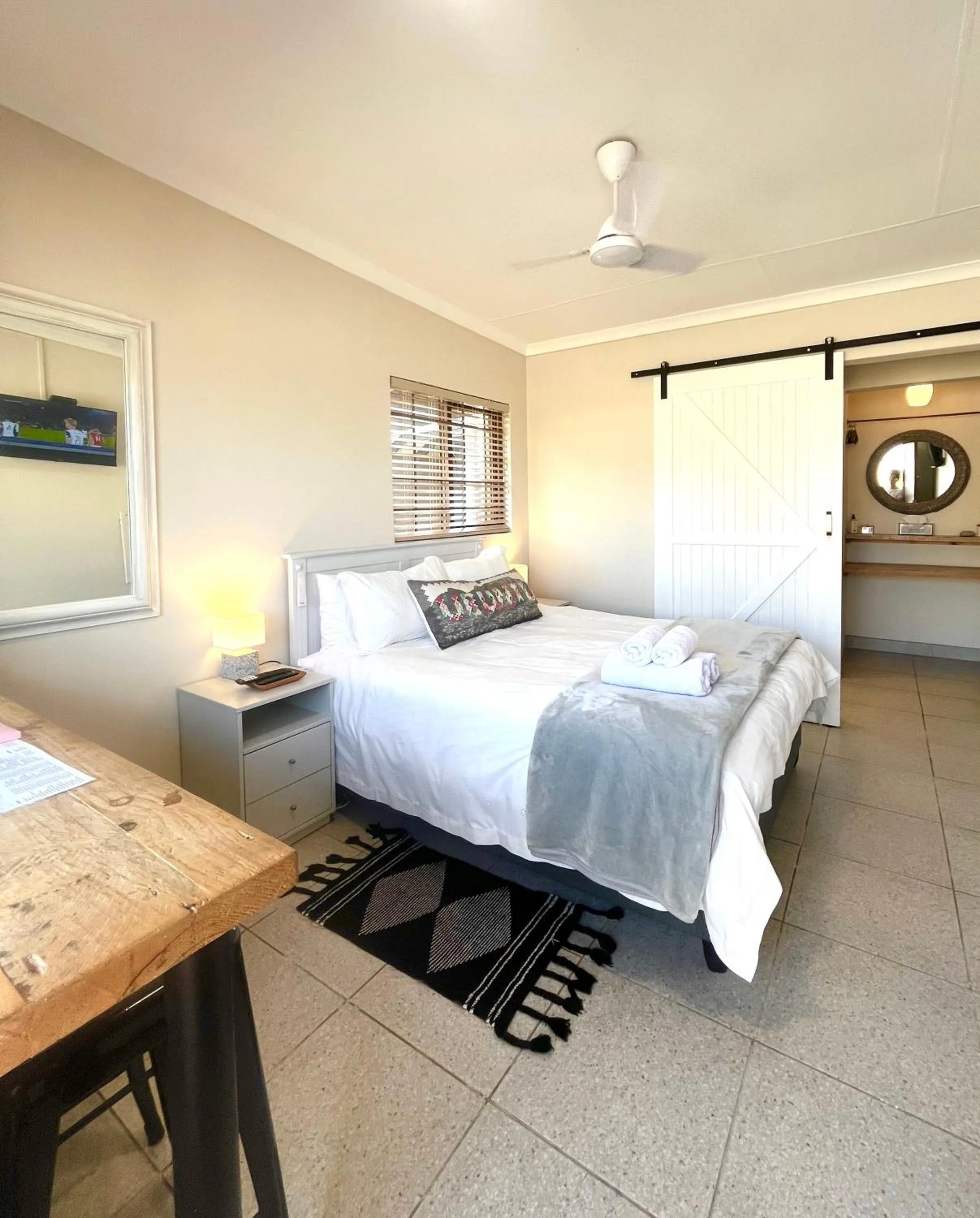 Bed in Dolphin Circle Bed and Breakfast