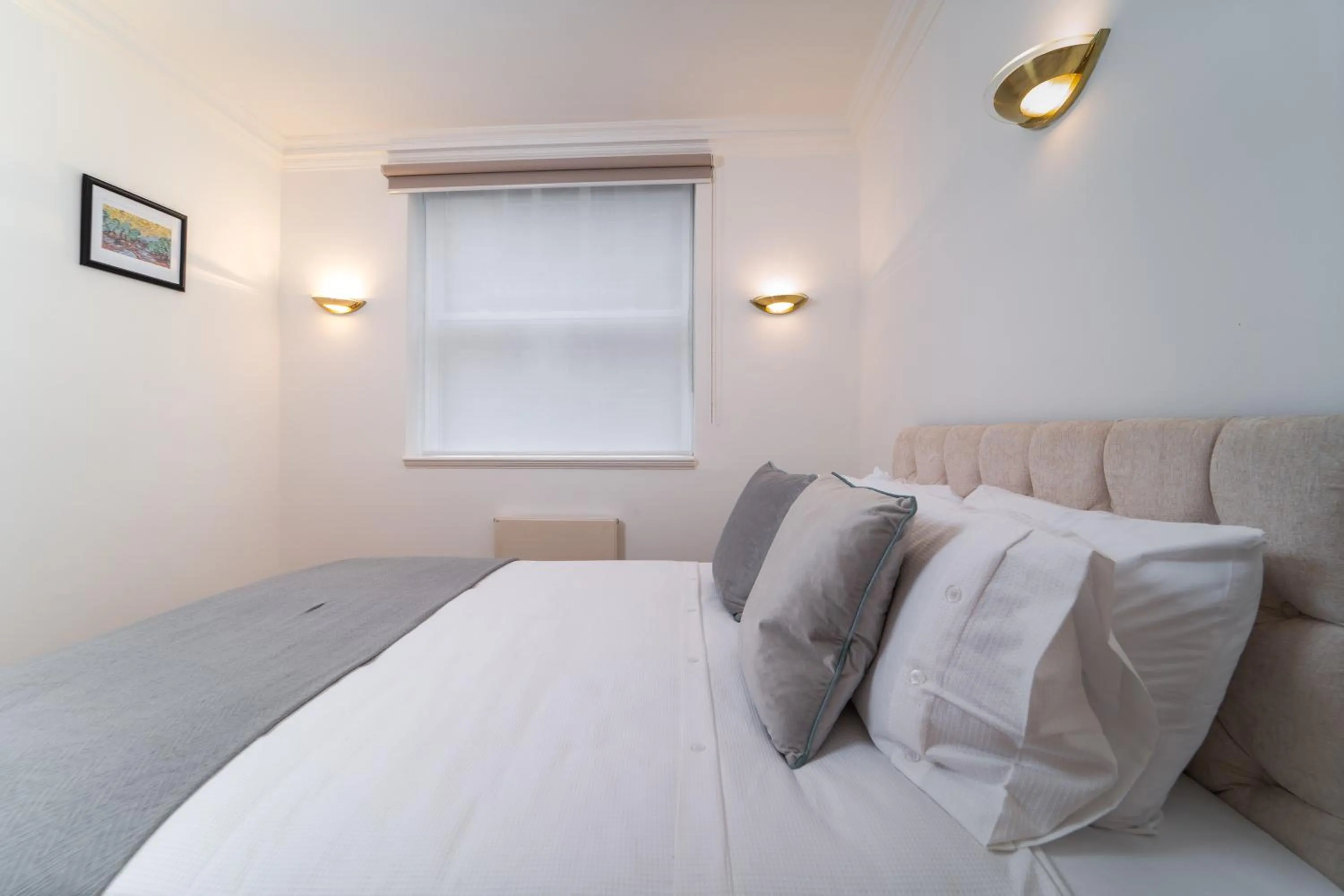 Bed in Stay in bond street