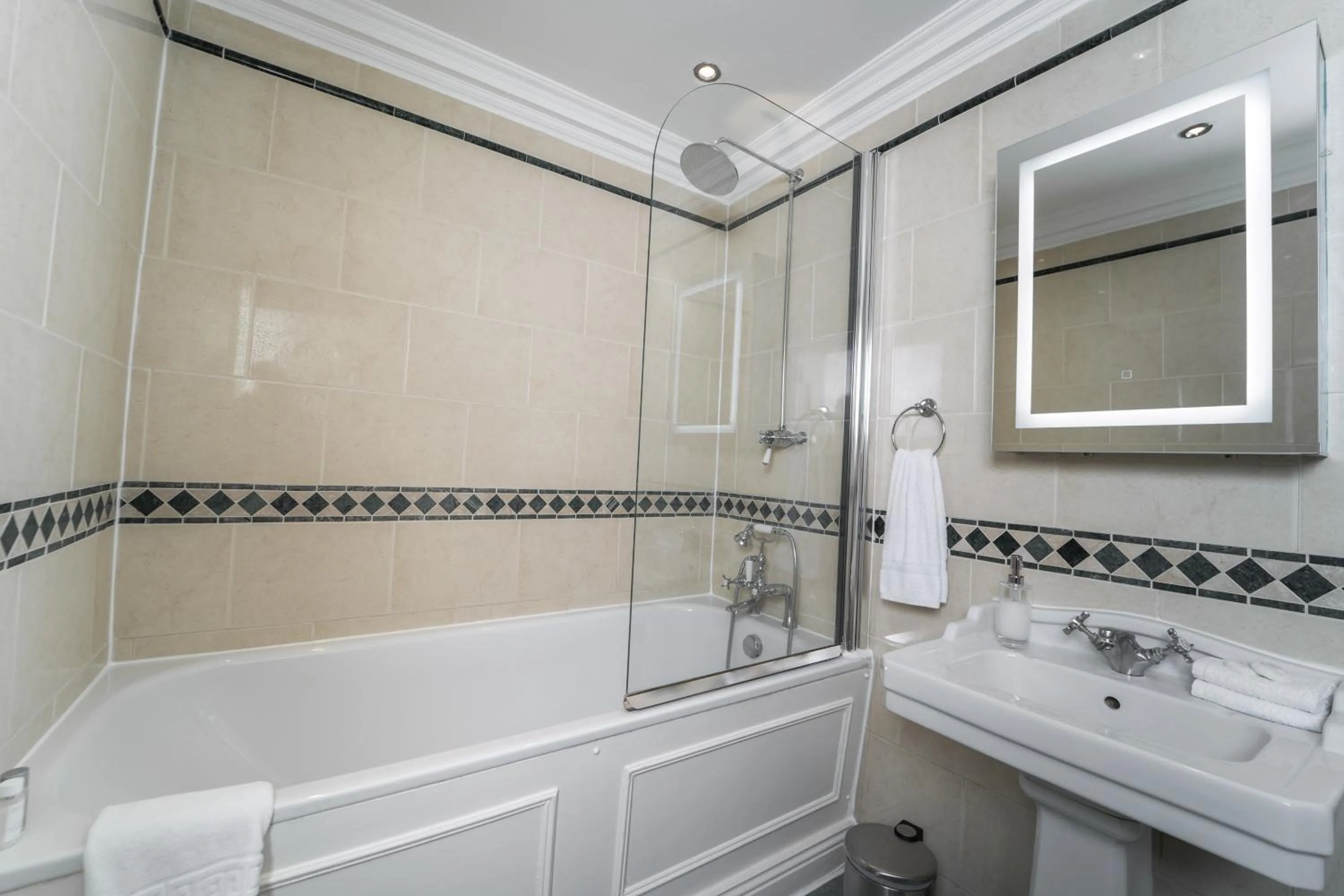 Bathroom in Stay in bond street