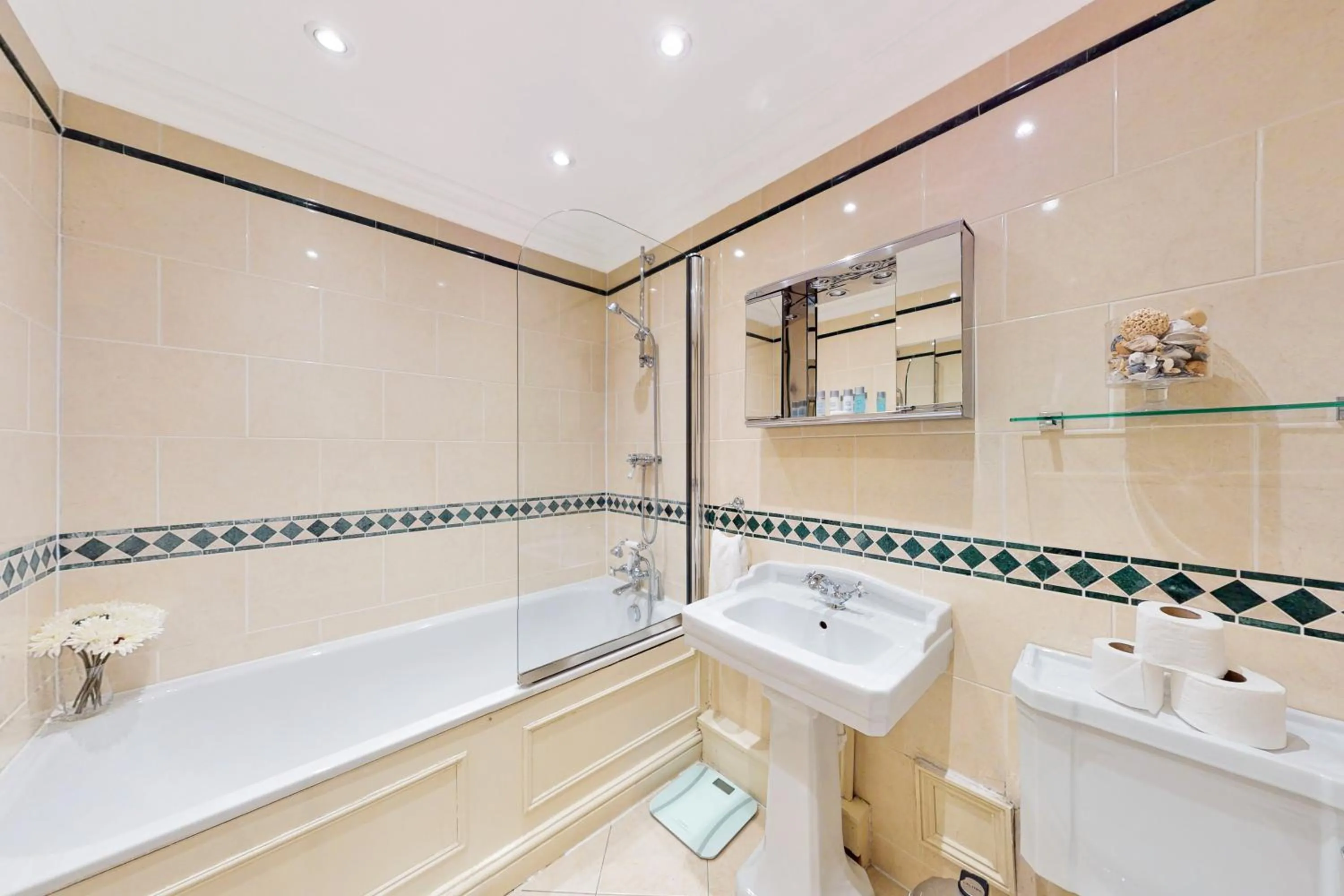 Bathroom in Stay in bond street