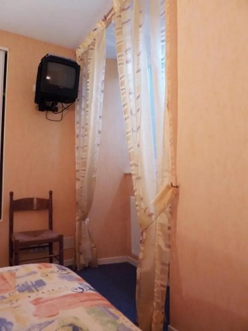 Bed in Hôtel Restaurant du Pont-Vieux