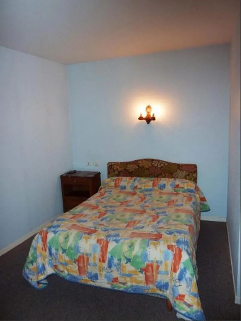 Bed in Hôtel Restaurant du Pont-Vieux