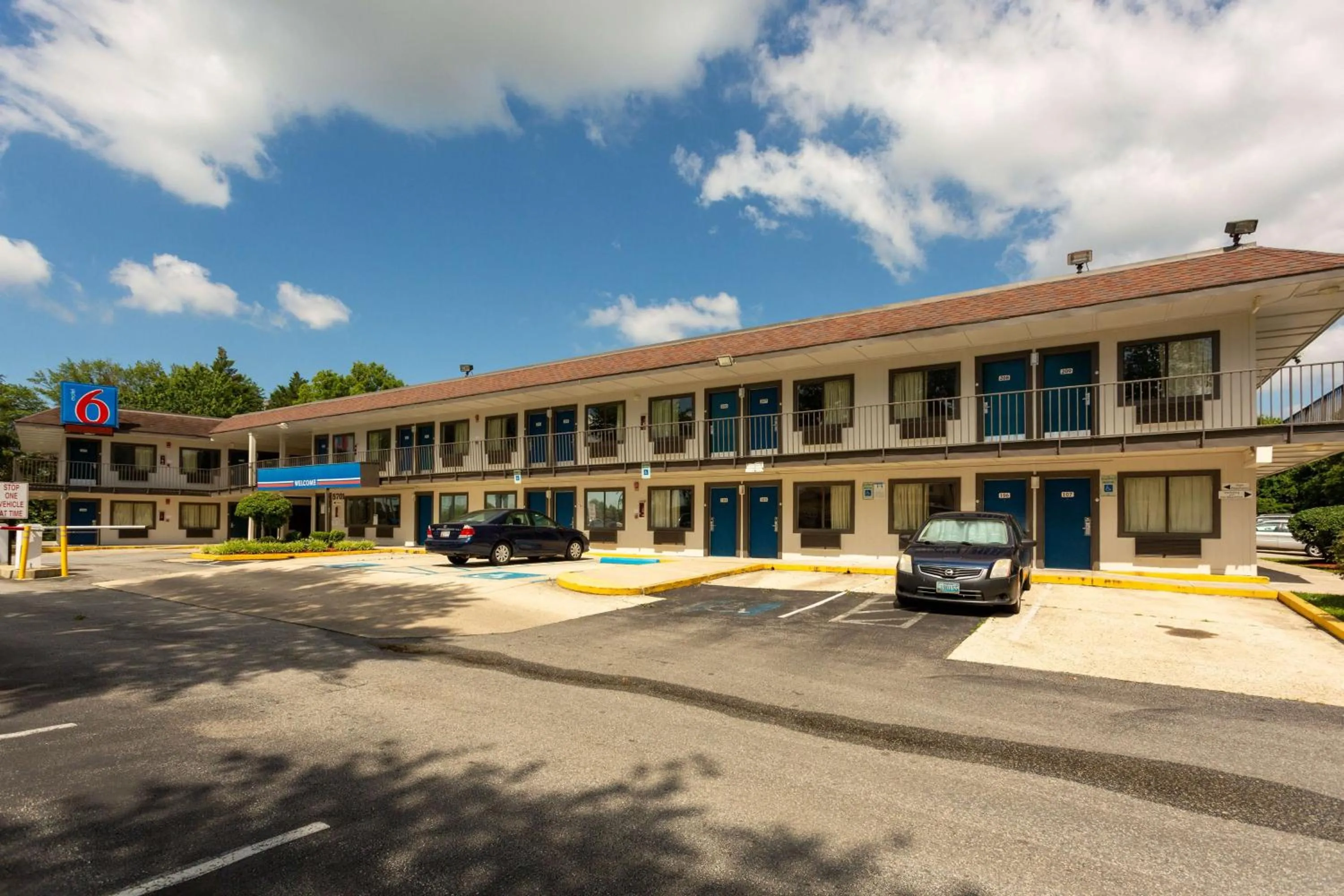 Property building in Motel 6-Camp Springs, DC - South Camp Springs