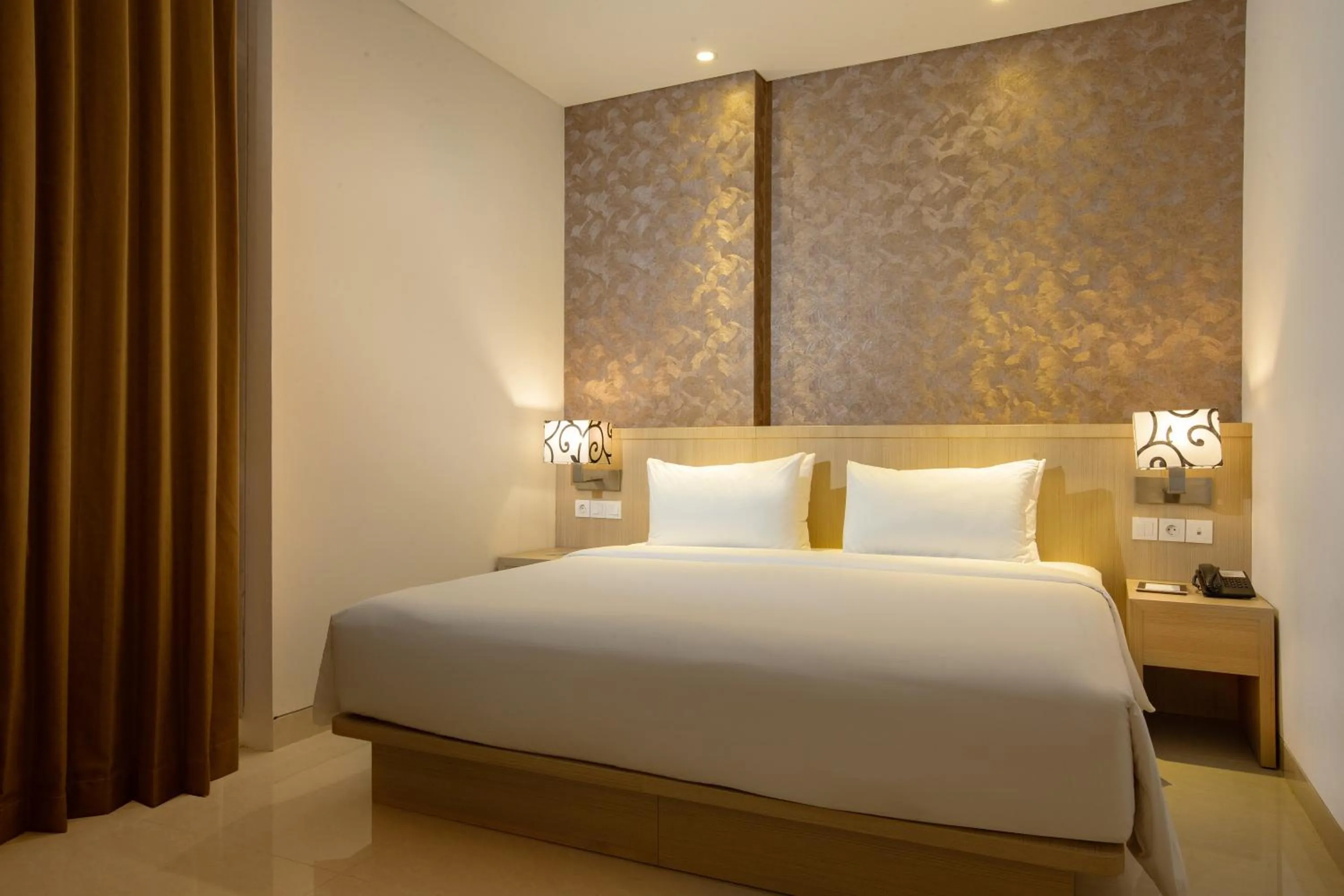 Bed in Hotel Santika Gresik