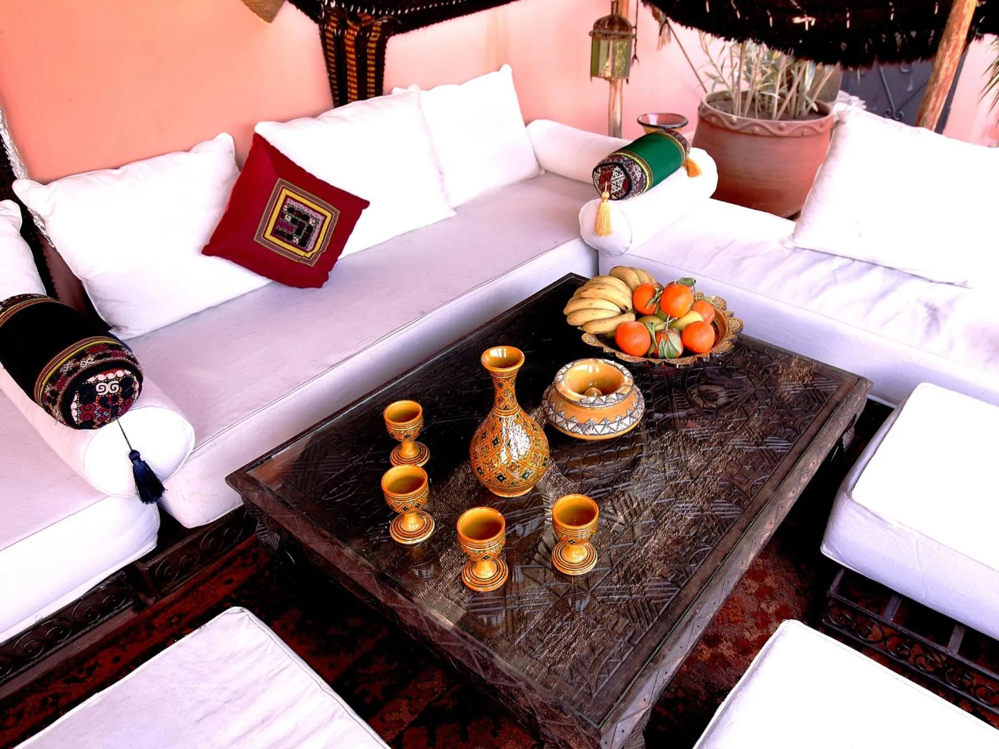 Restaurant/places to eat in Riad Julia