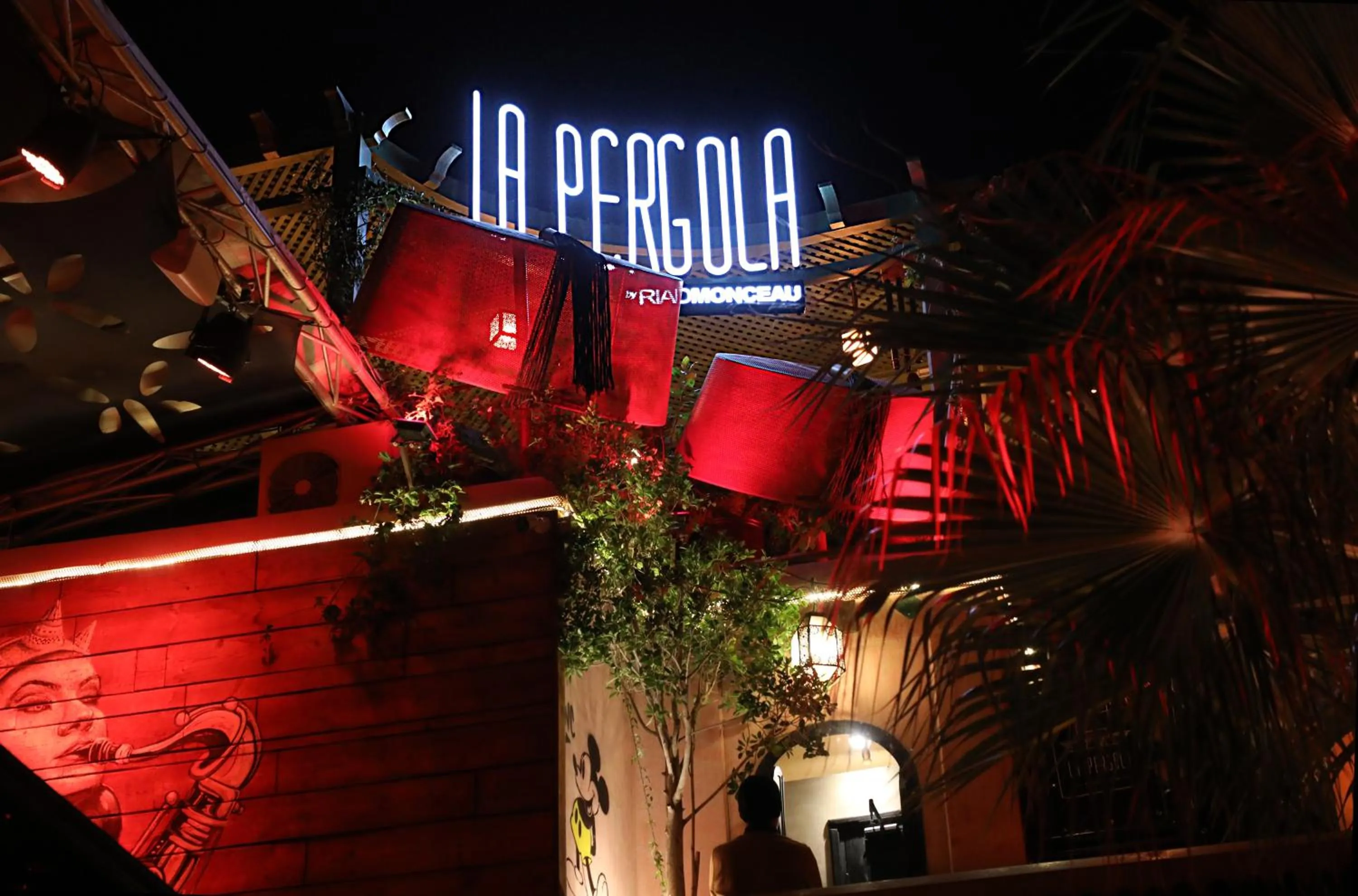 Restaurant/places to eat in Riad Monceau