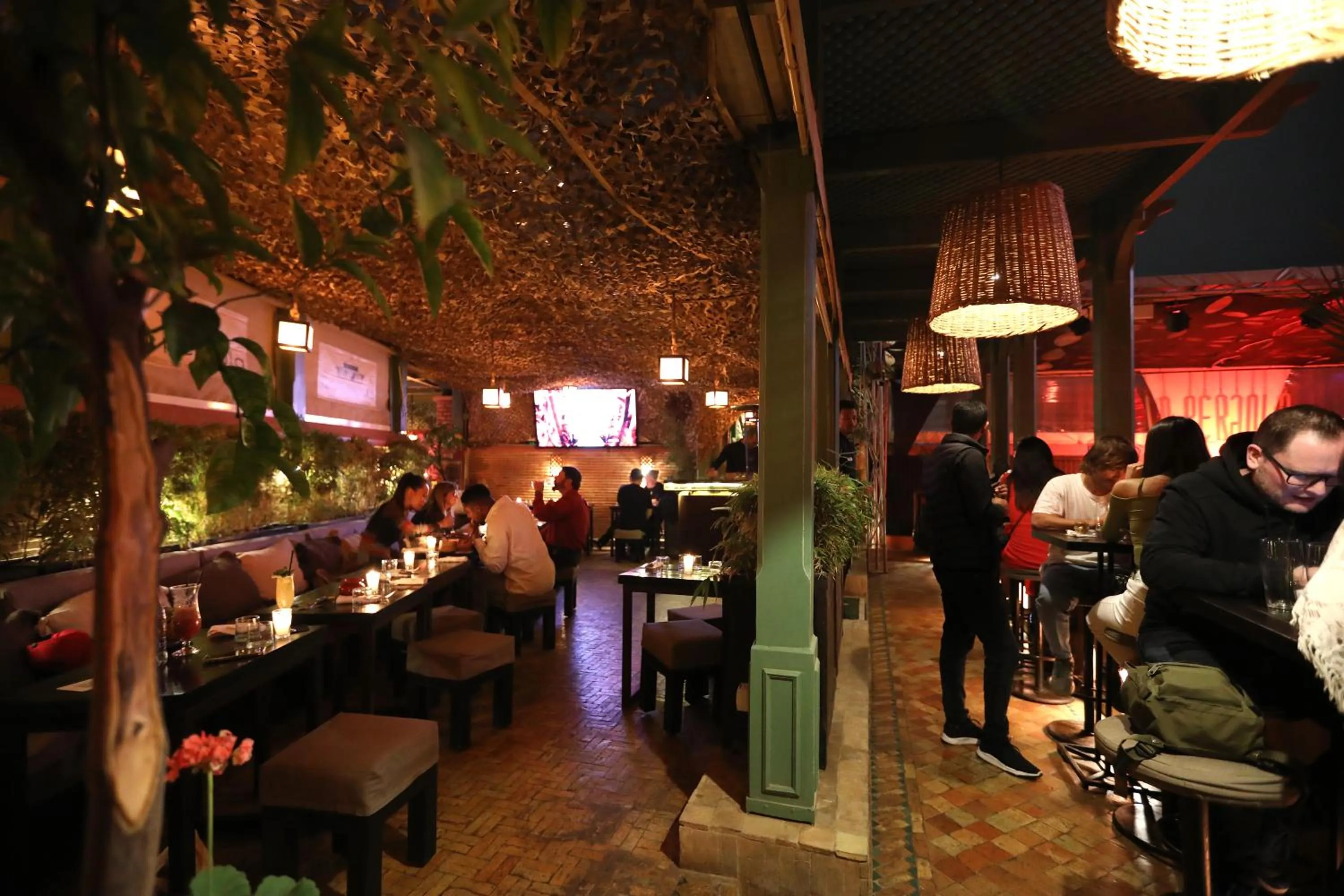 Restaurant/places to eat in Riad Monceau