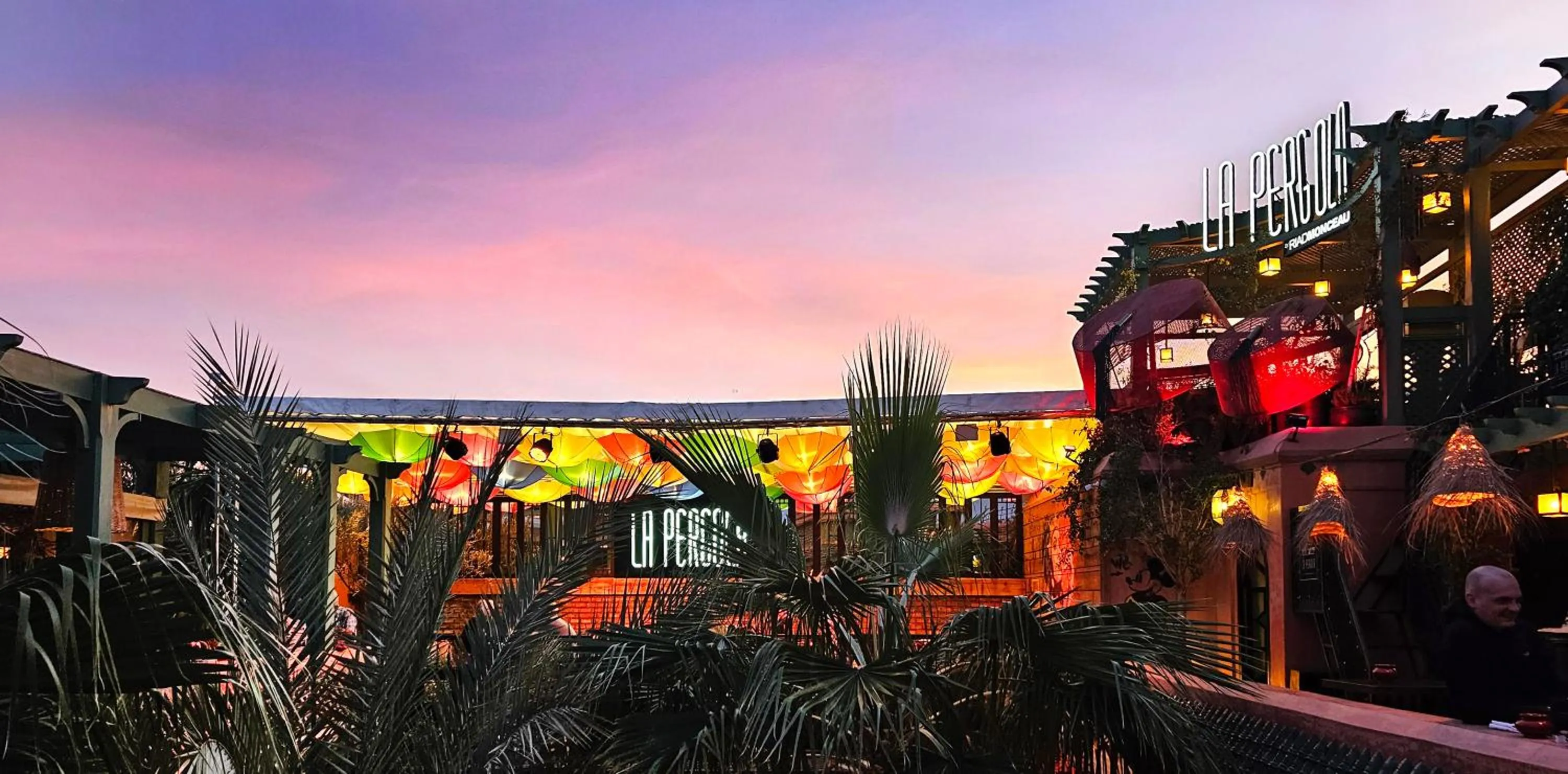 Restaurant/places to eat in Riad Monceau