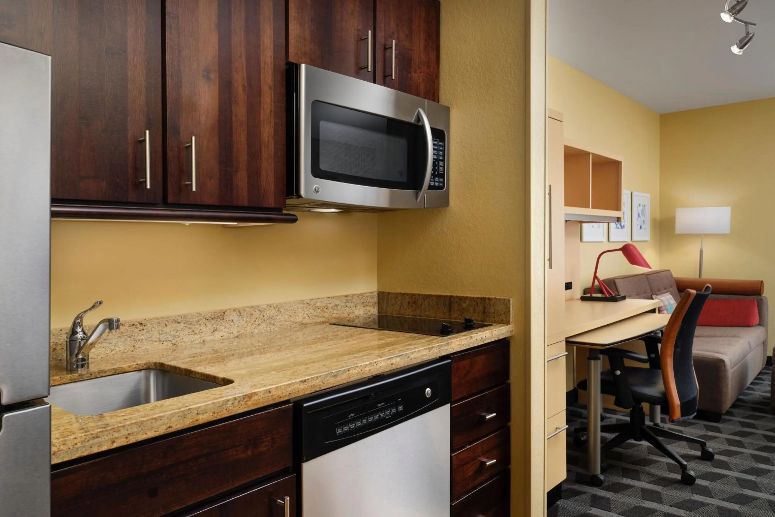 Kitchen or kitchenette in TownePlace Suites Ann Arbor