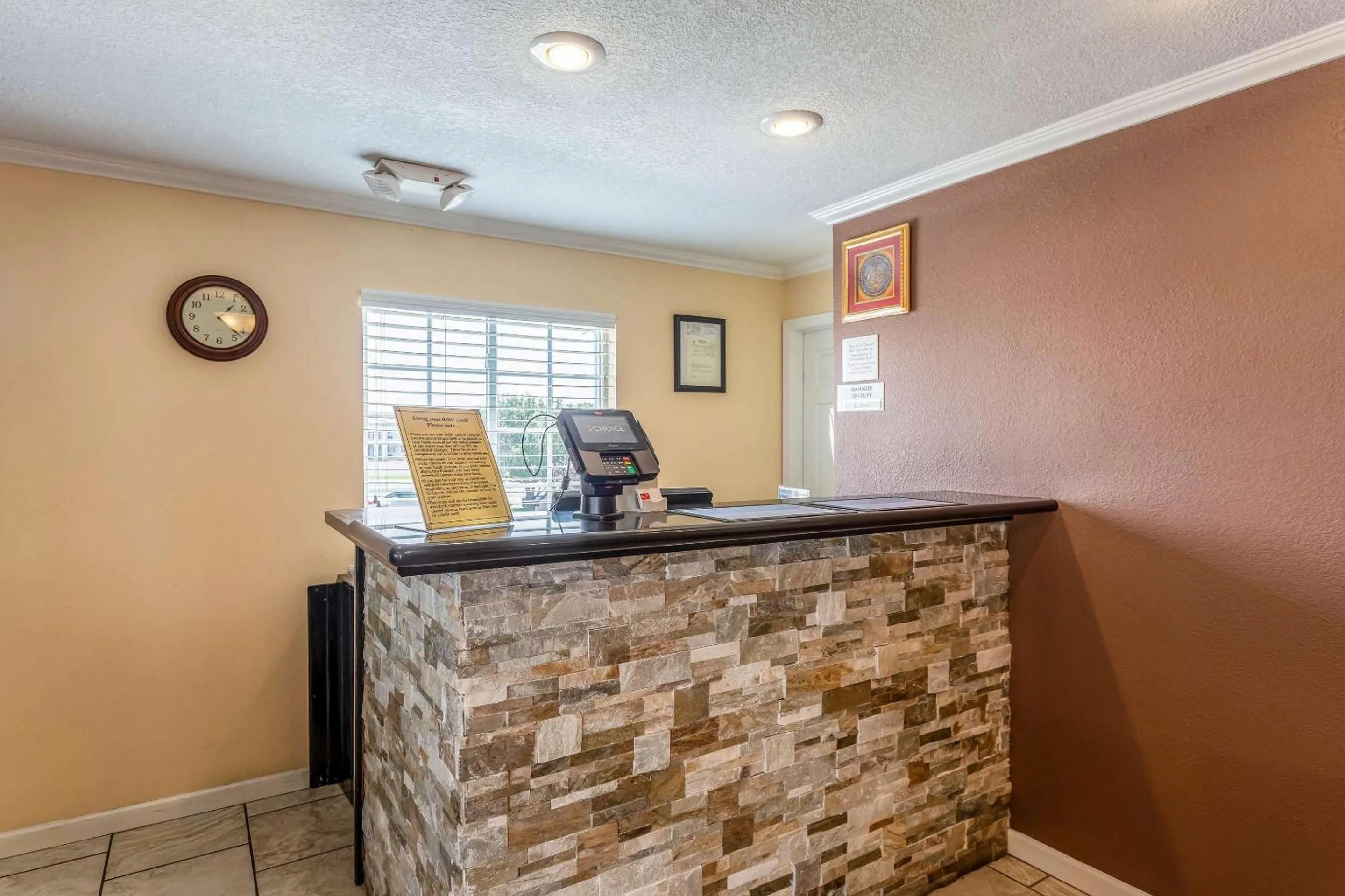 Lobby or reception in Econo Lodge Inn & Suites Santa Rosa