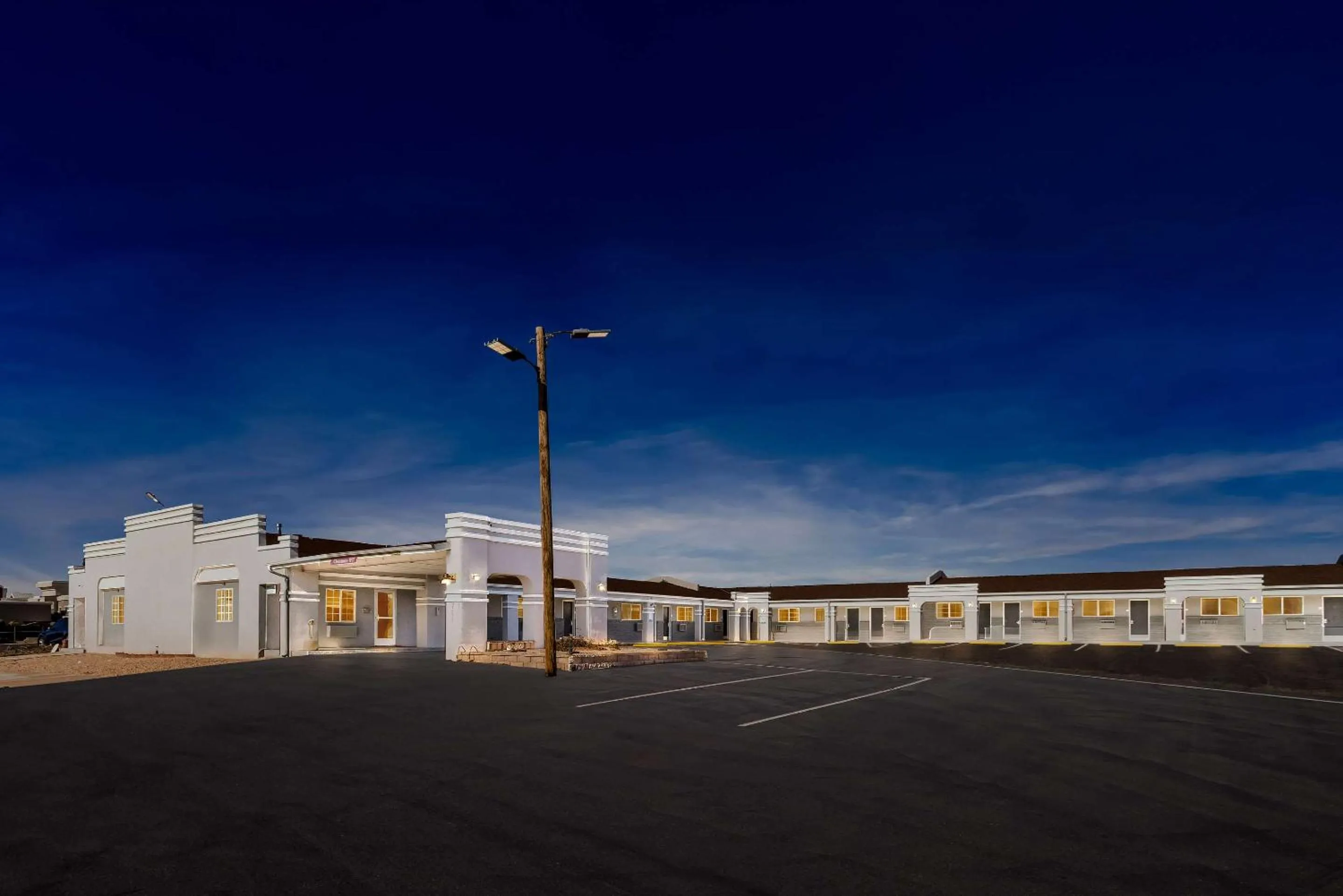 Property building in Econo Lodge Inn & Suites Santa Rosa
