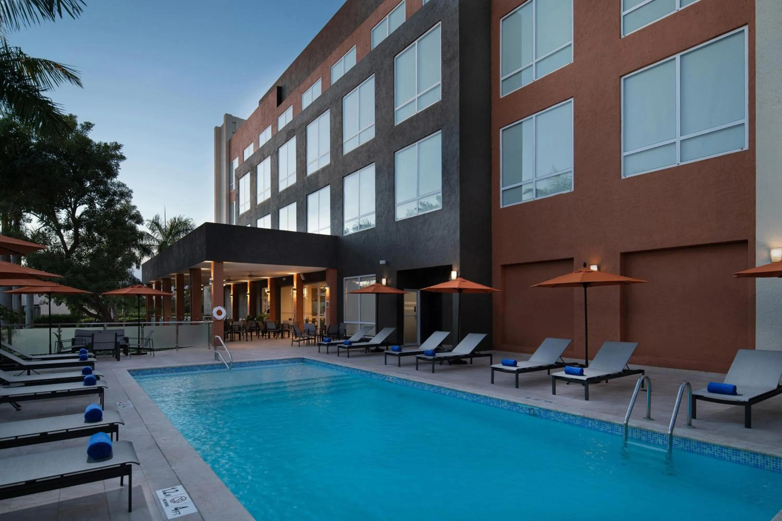 Swimming pool in Four Points by Sheraton Punta Cana Village