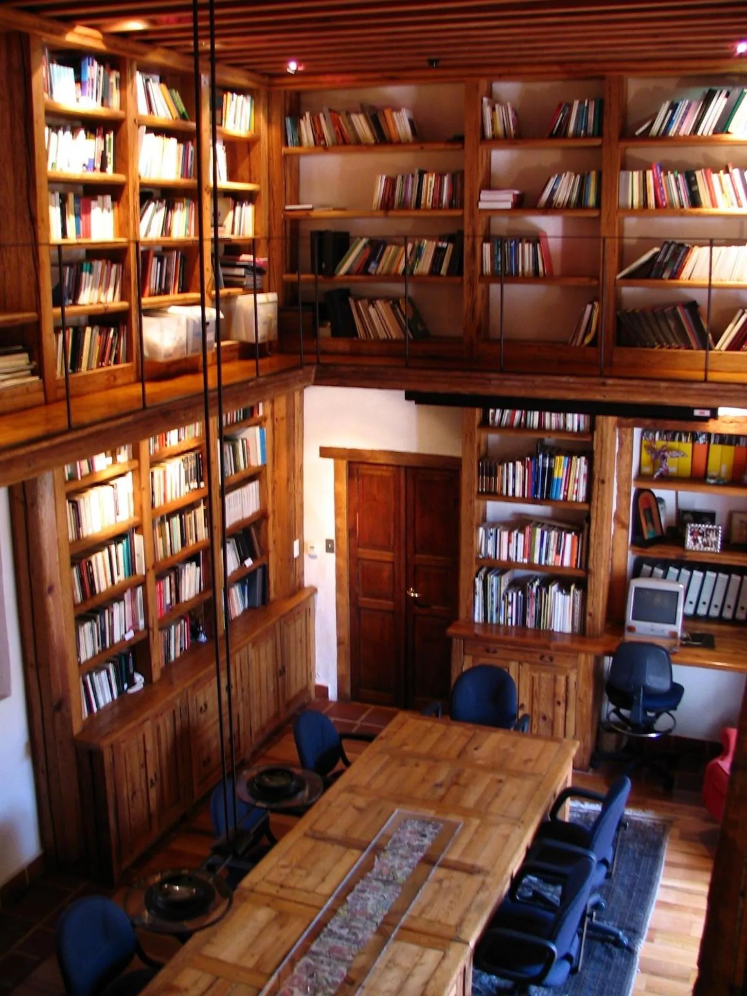 Library in Quinta Luna