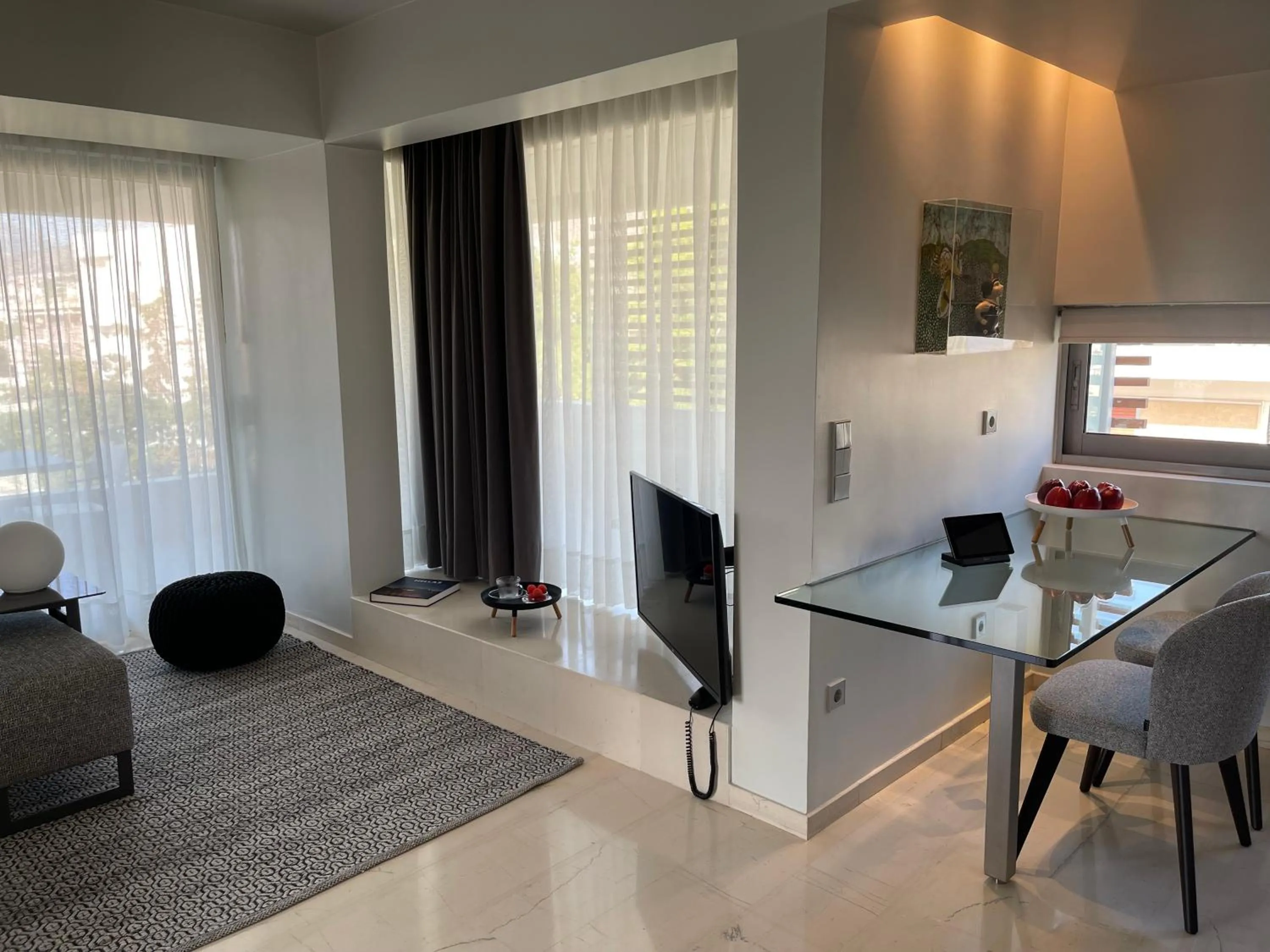 TV and multimedia in Brasil Suites Boutique Hotel