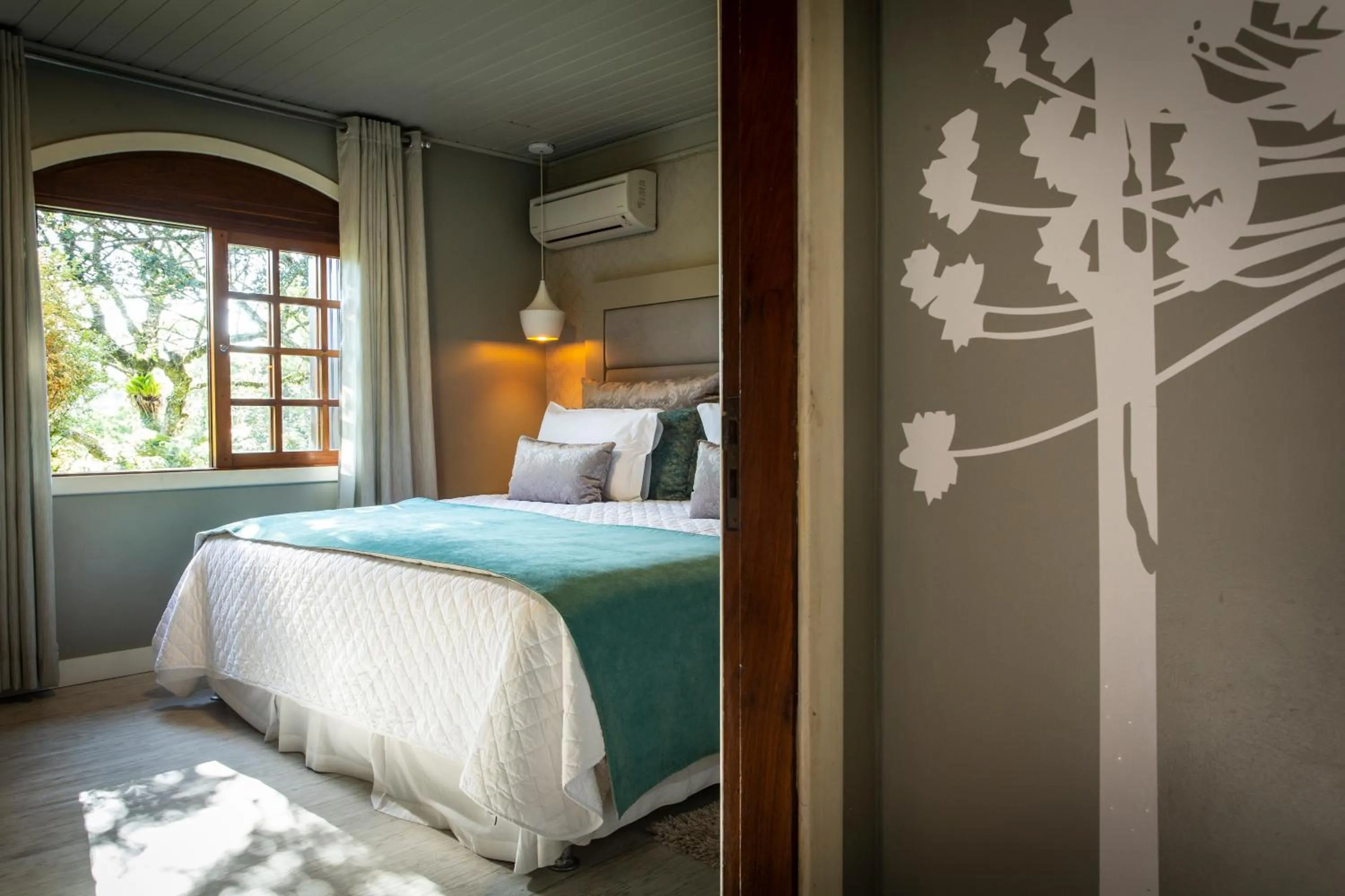 Photo of the whole room, Bed in Hotel Bangalôs da Serra