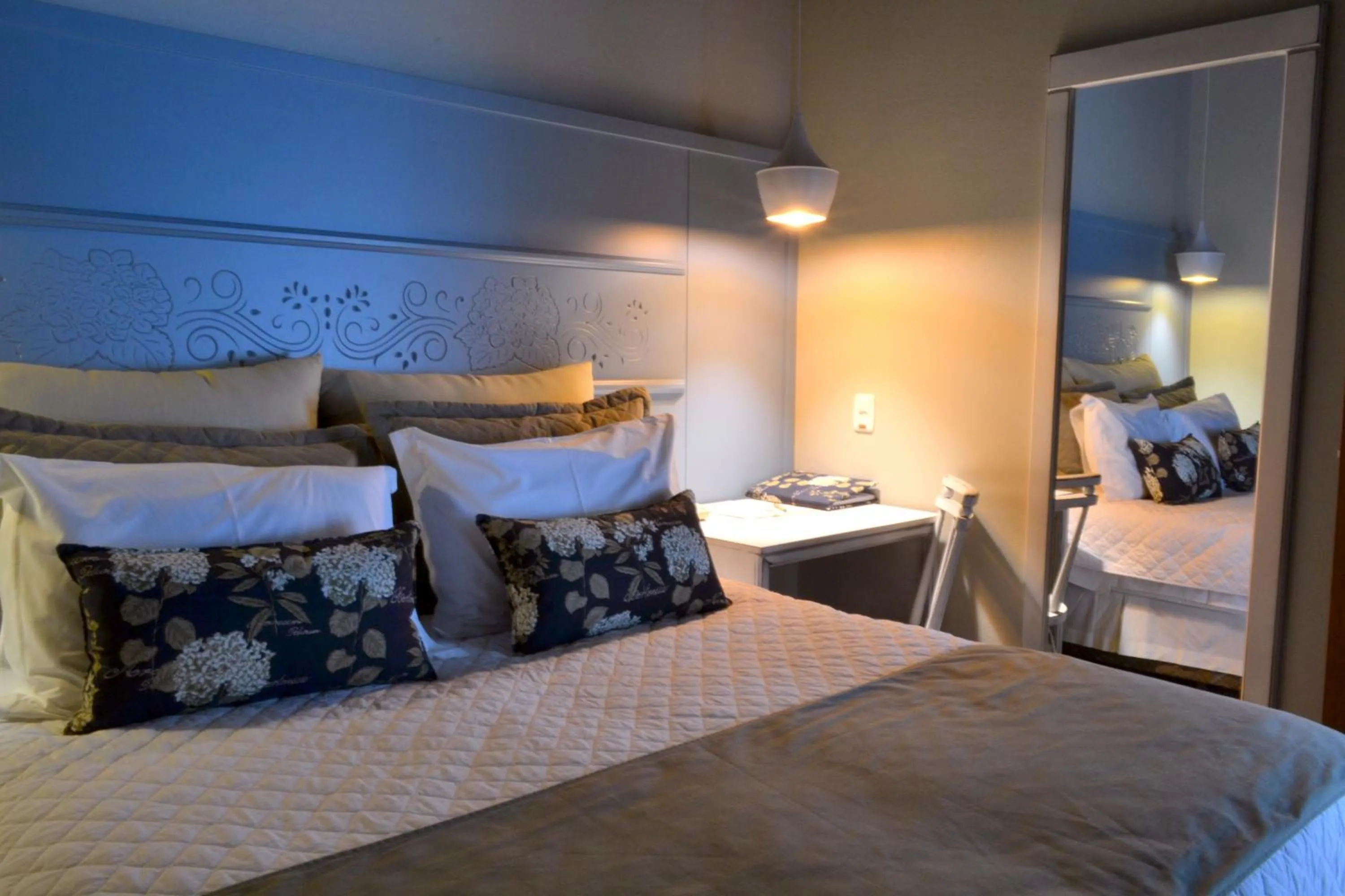 Spring, Bed in Hotel Bangalôs da Serra