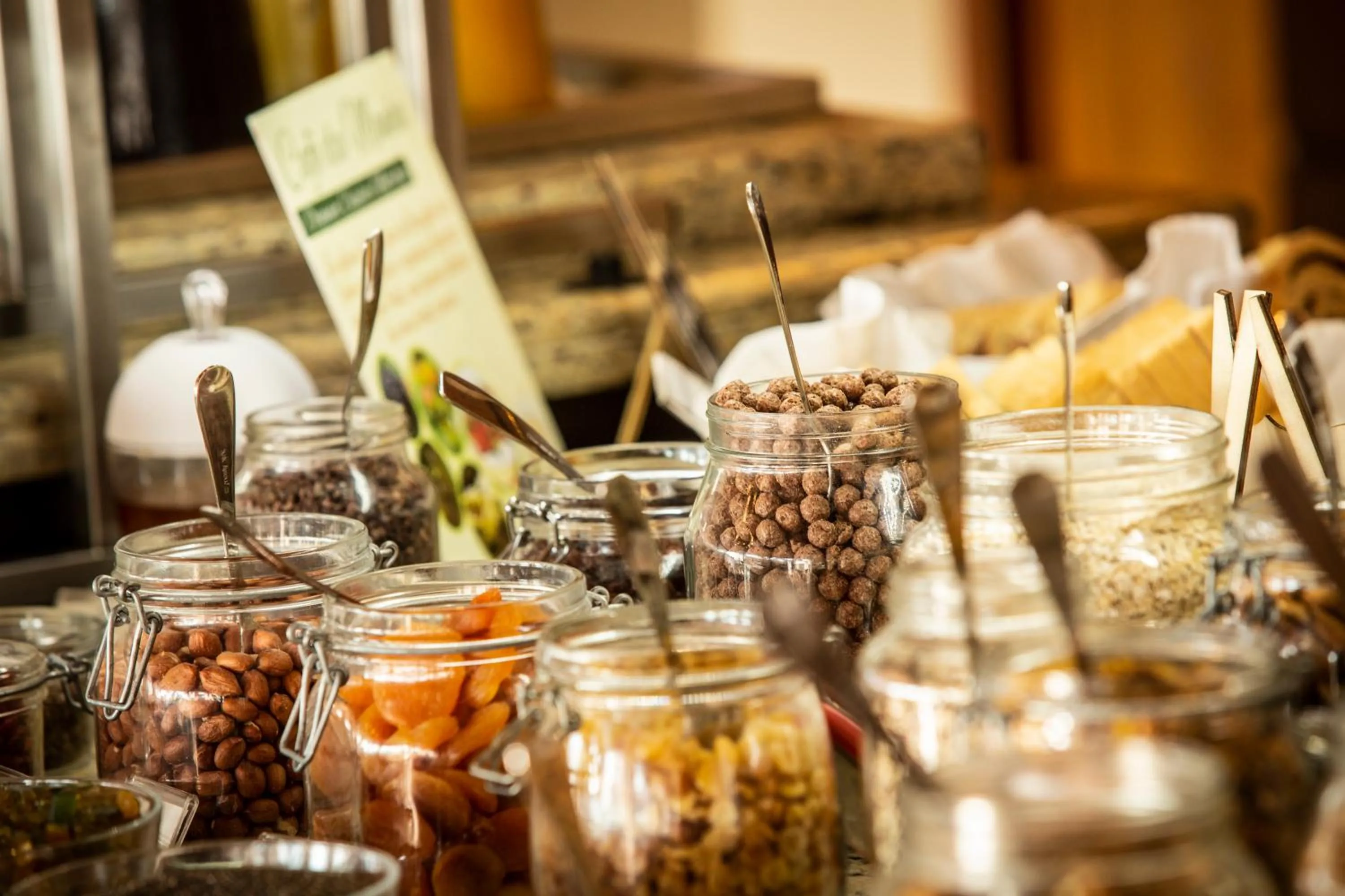 Food and drinks in Hotel Bangalôs da Serra