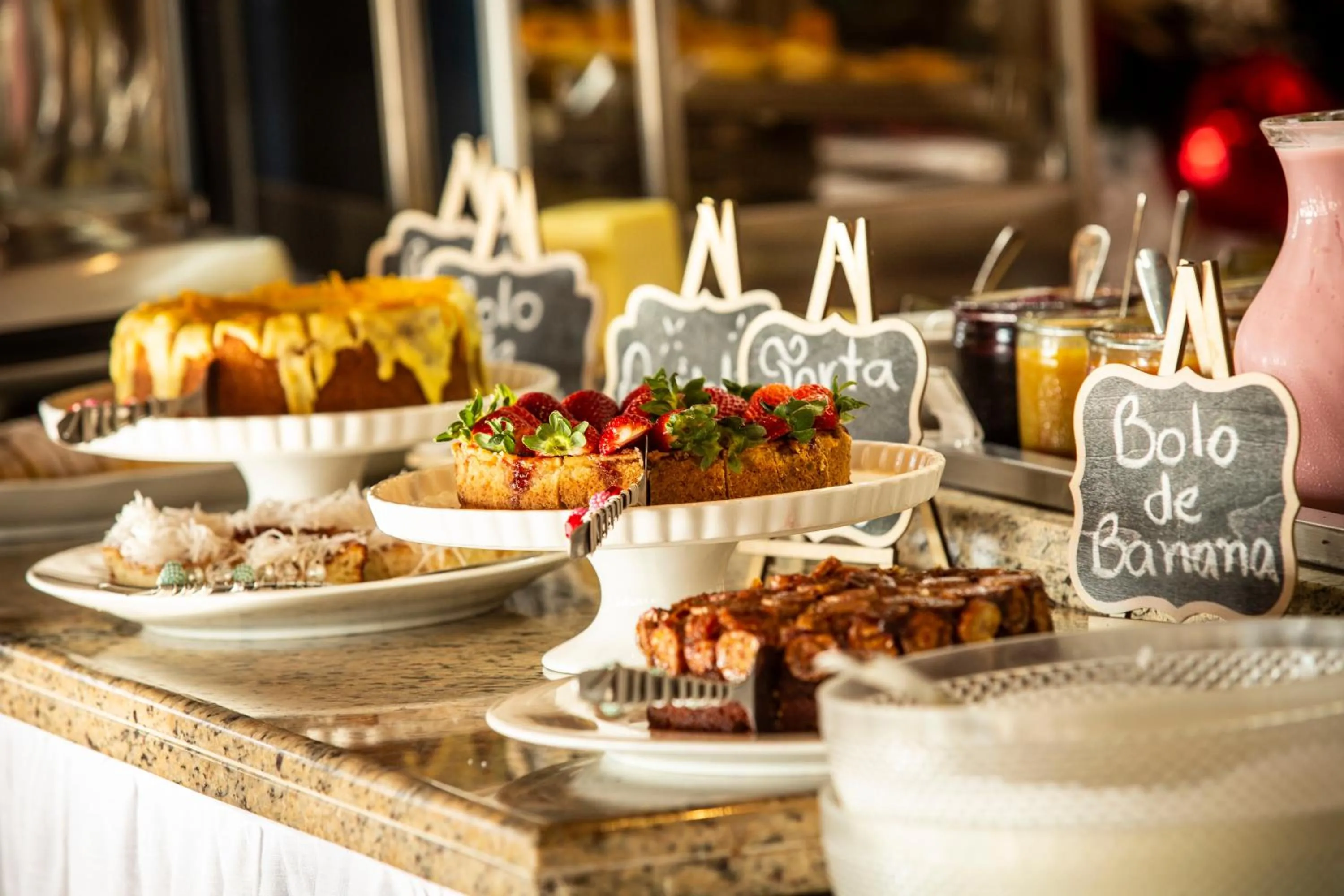 Buffet breakfast in Hotel Bangalôs da Serra