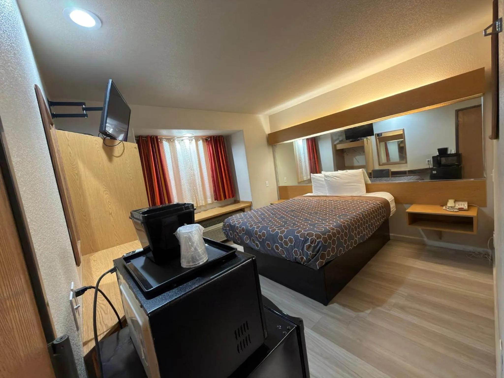 Bed in Americas Best Value Inn and Suites Ada