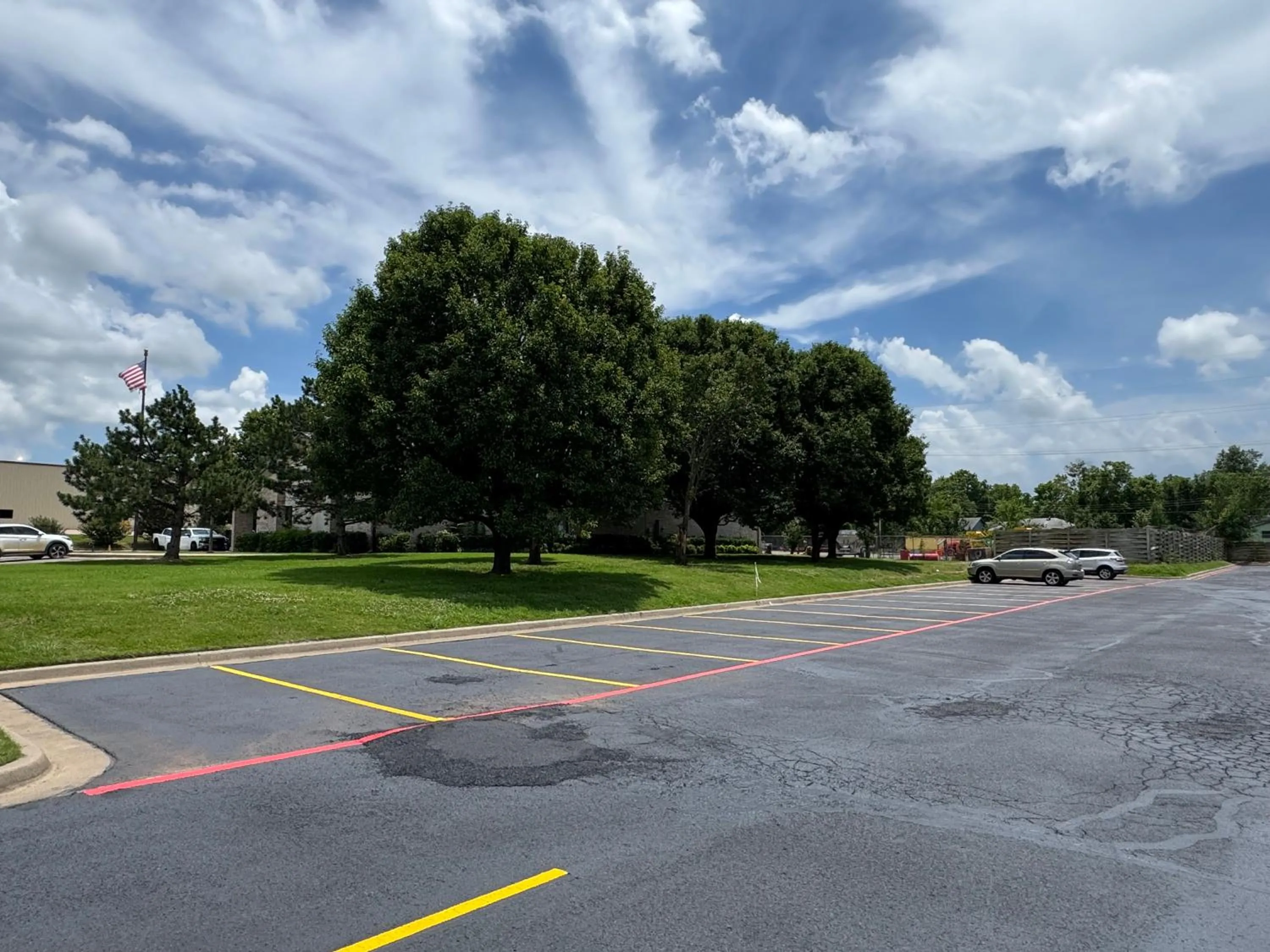 Parking in Americas Best Value Inn and Suites Ada