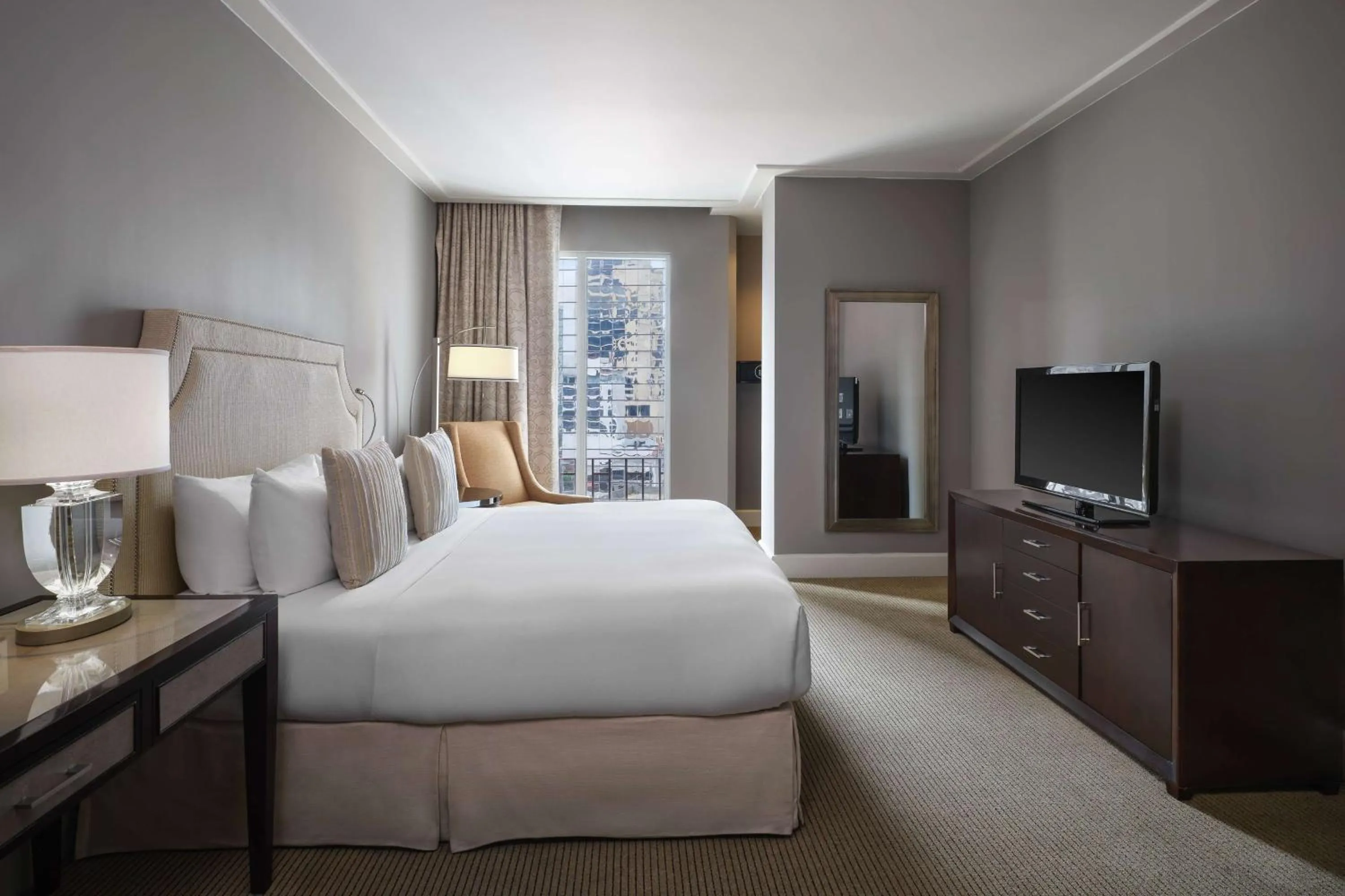 Photo of the whole room, Bed in Bristol Panama, a Registry Collection Hotel