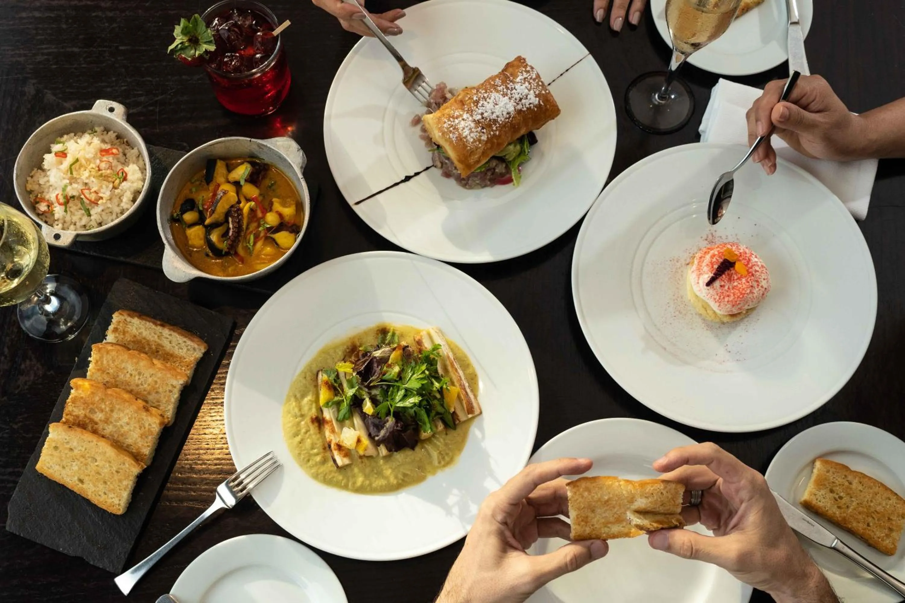 Restaurant/places to eat in Bristol Panama, a Registry Collection Hotel