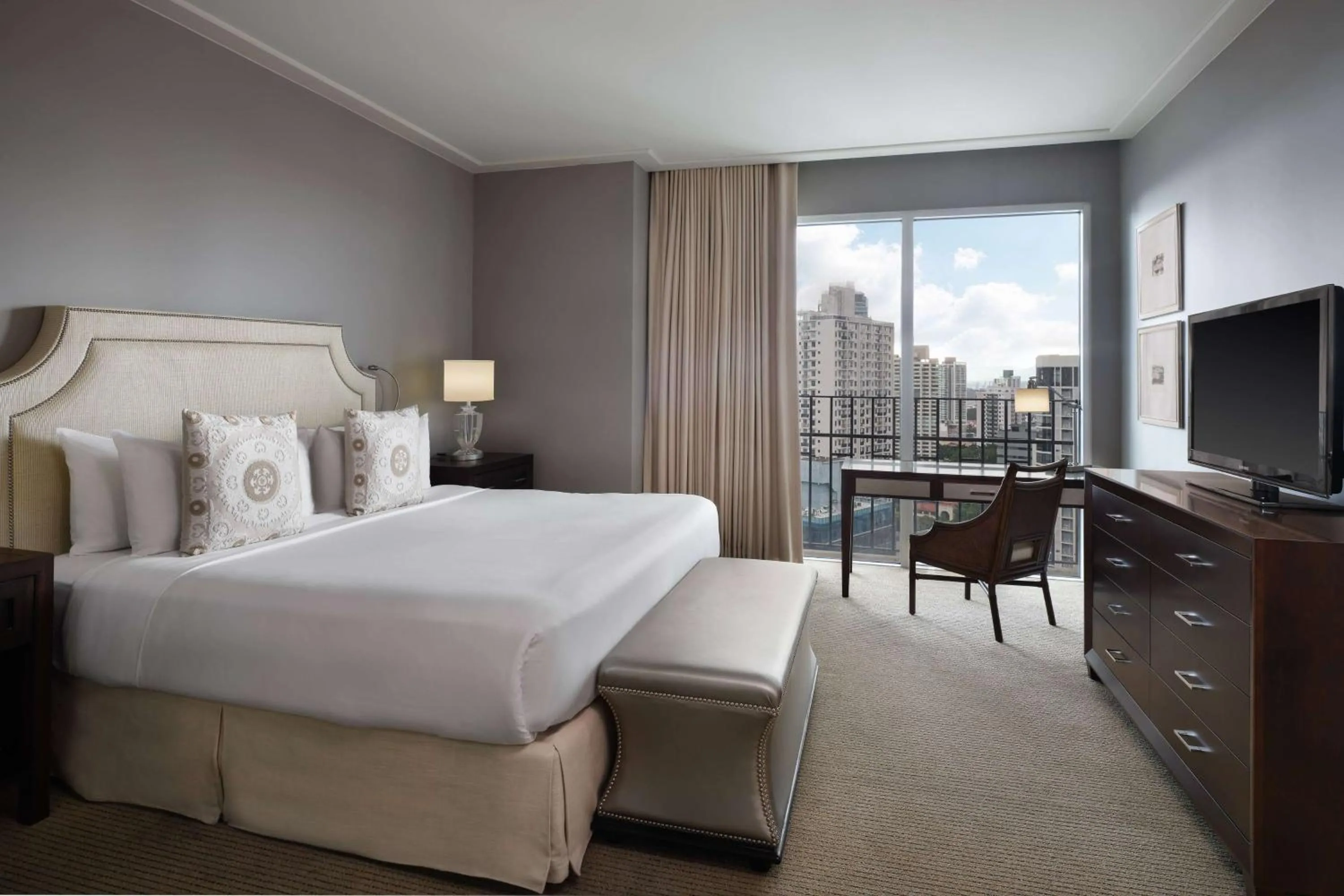 Photo of the whole room, Bed in Bristol Panama, a Registry Collection Hotel