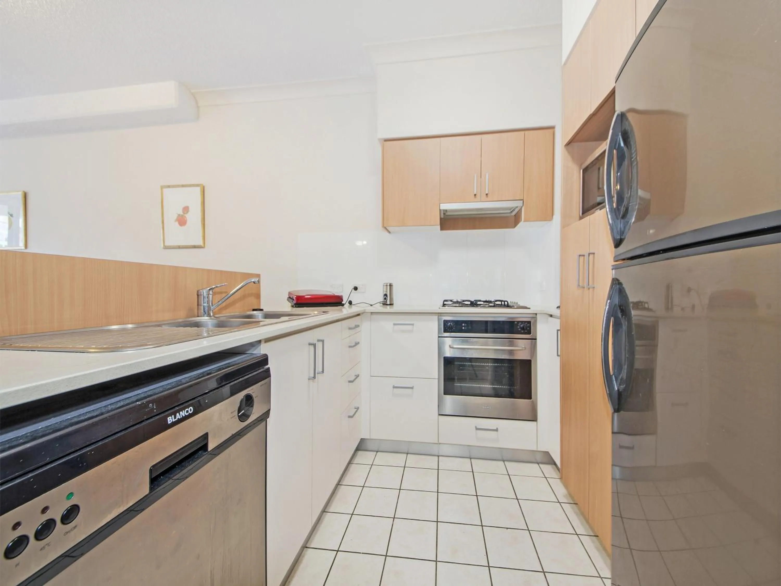 Kitchen or kitchenette in Inn on the Park Apartments