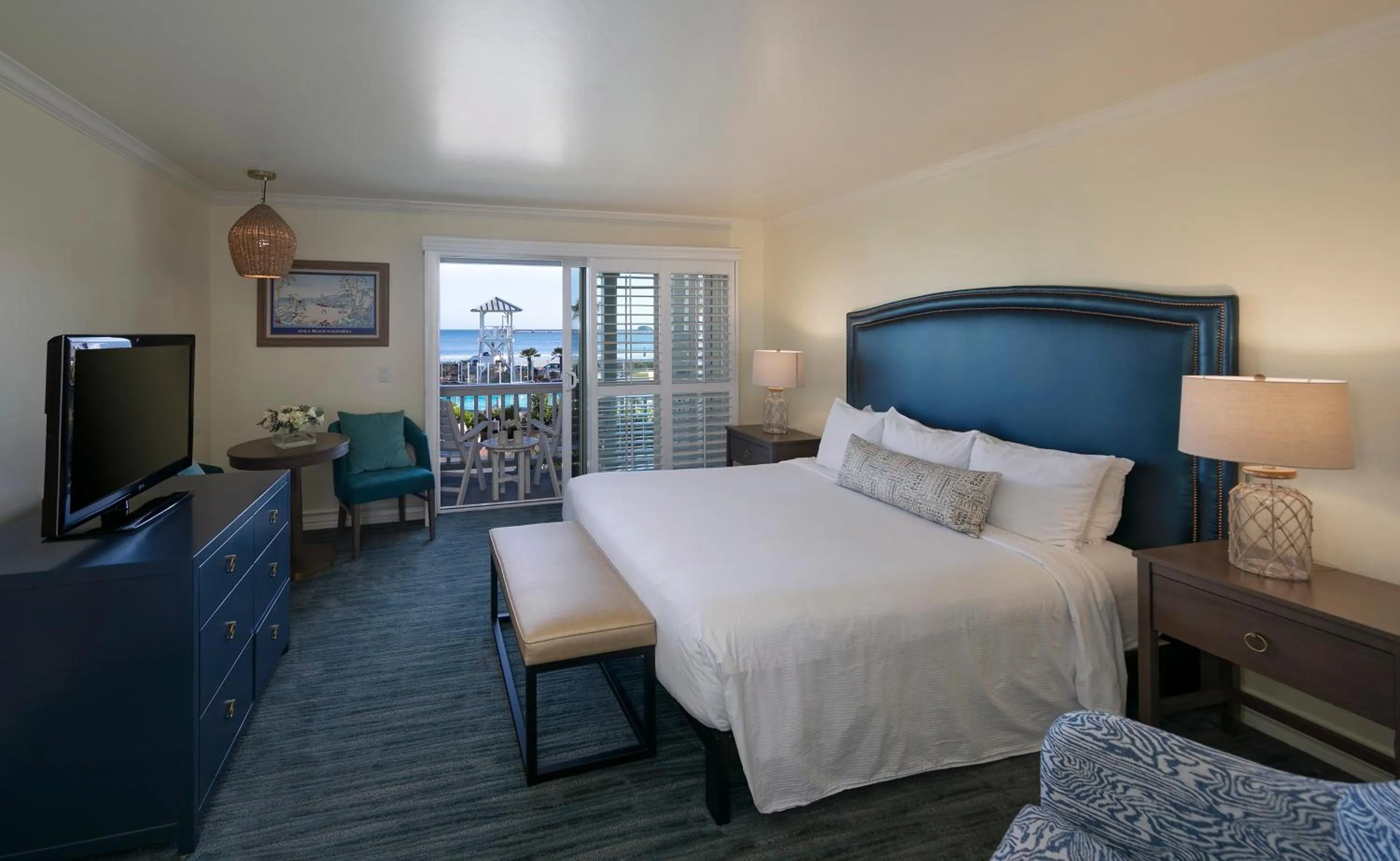 Bed in Avila Lighthouse Suites