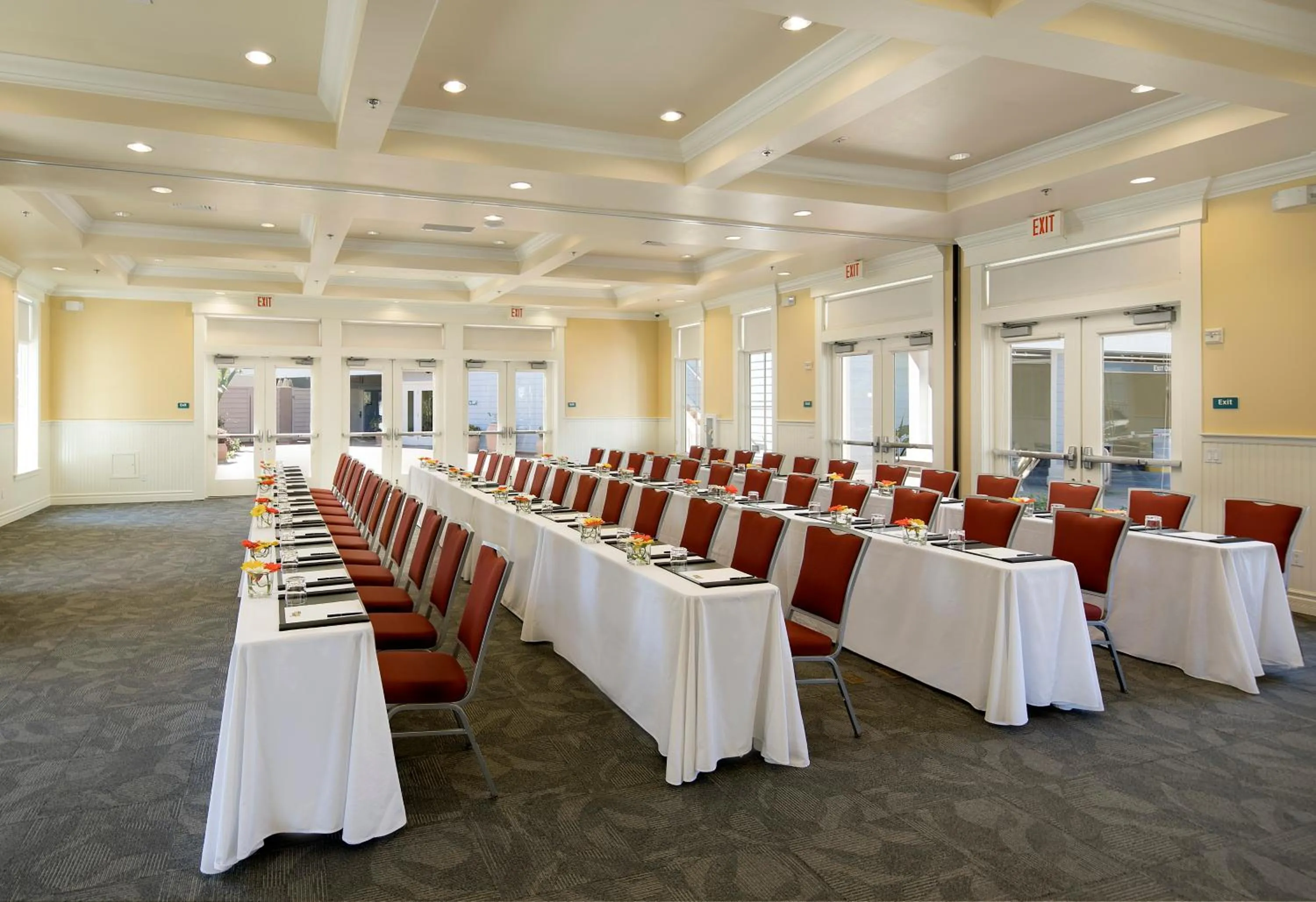 Meeting/conference room in Avila Lighthouse Suites
