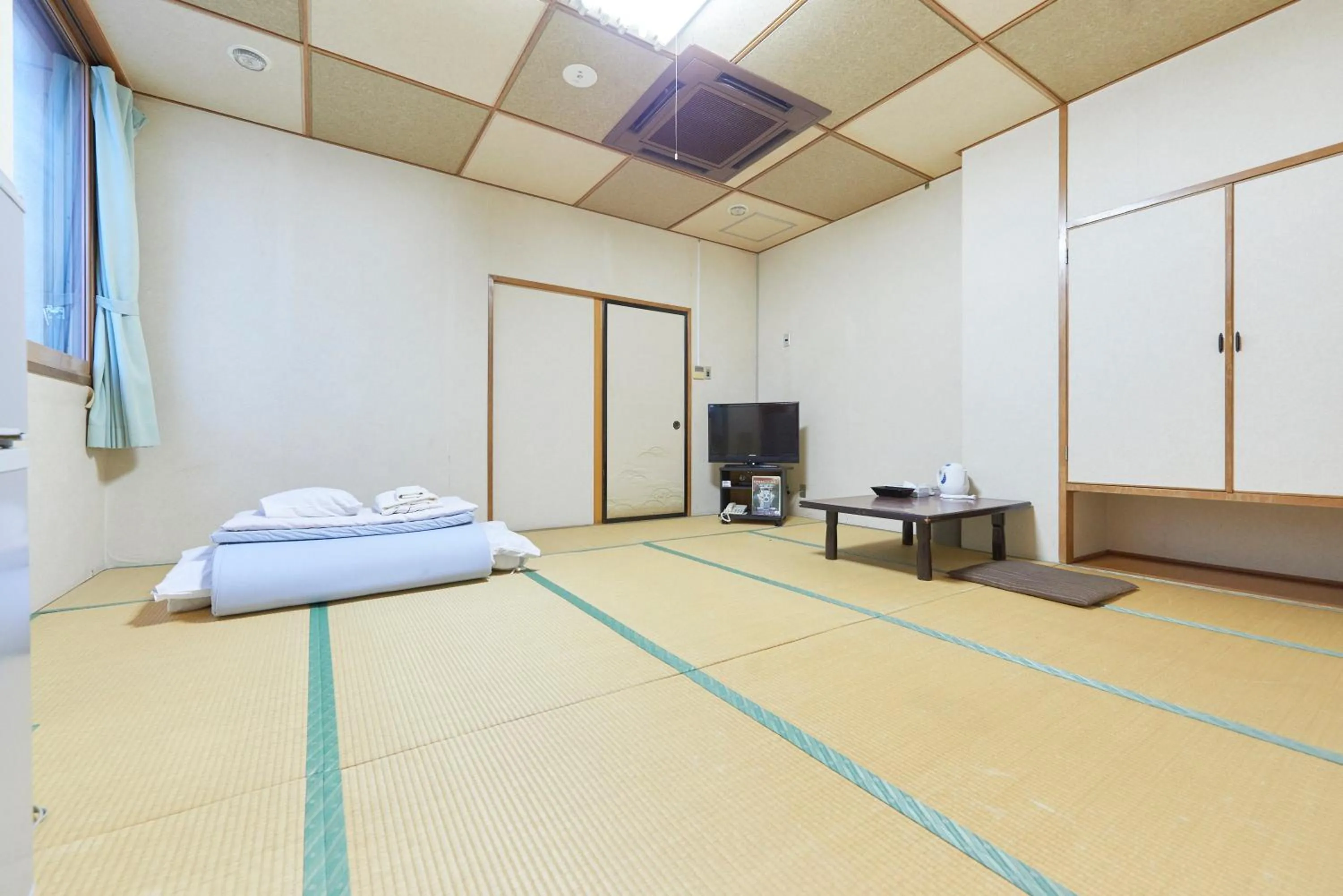 Photo of the whole room, Bed in Hotel Select Inn Furukawa