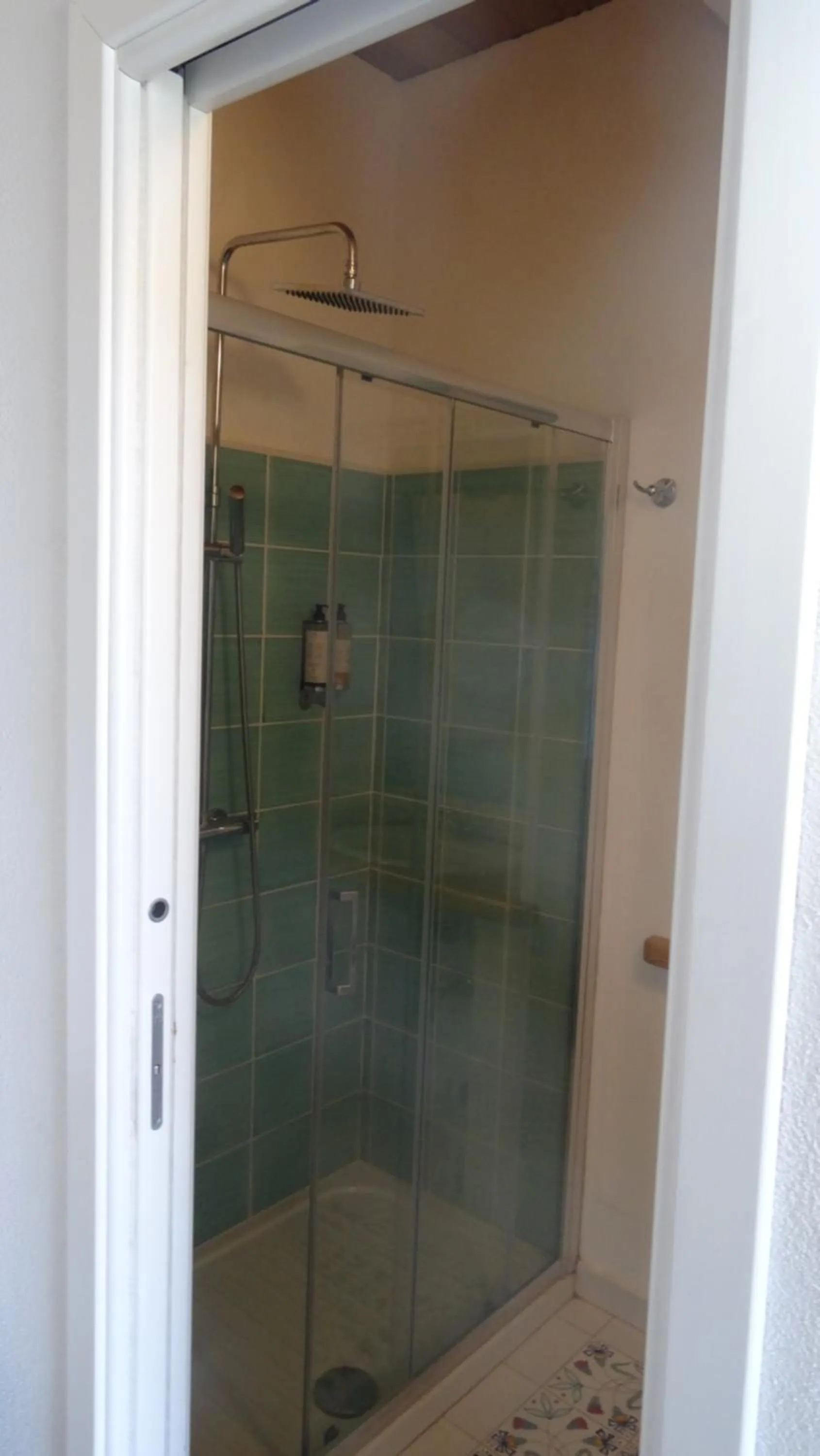 Shower in Borgo Rosso di Sera - Resort Country Chic