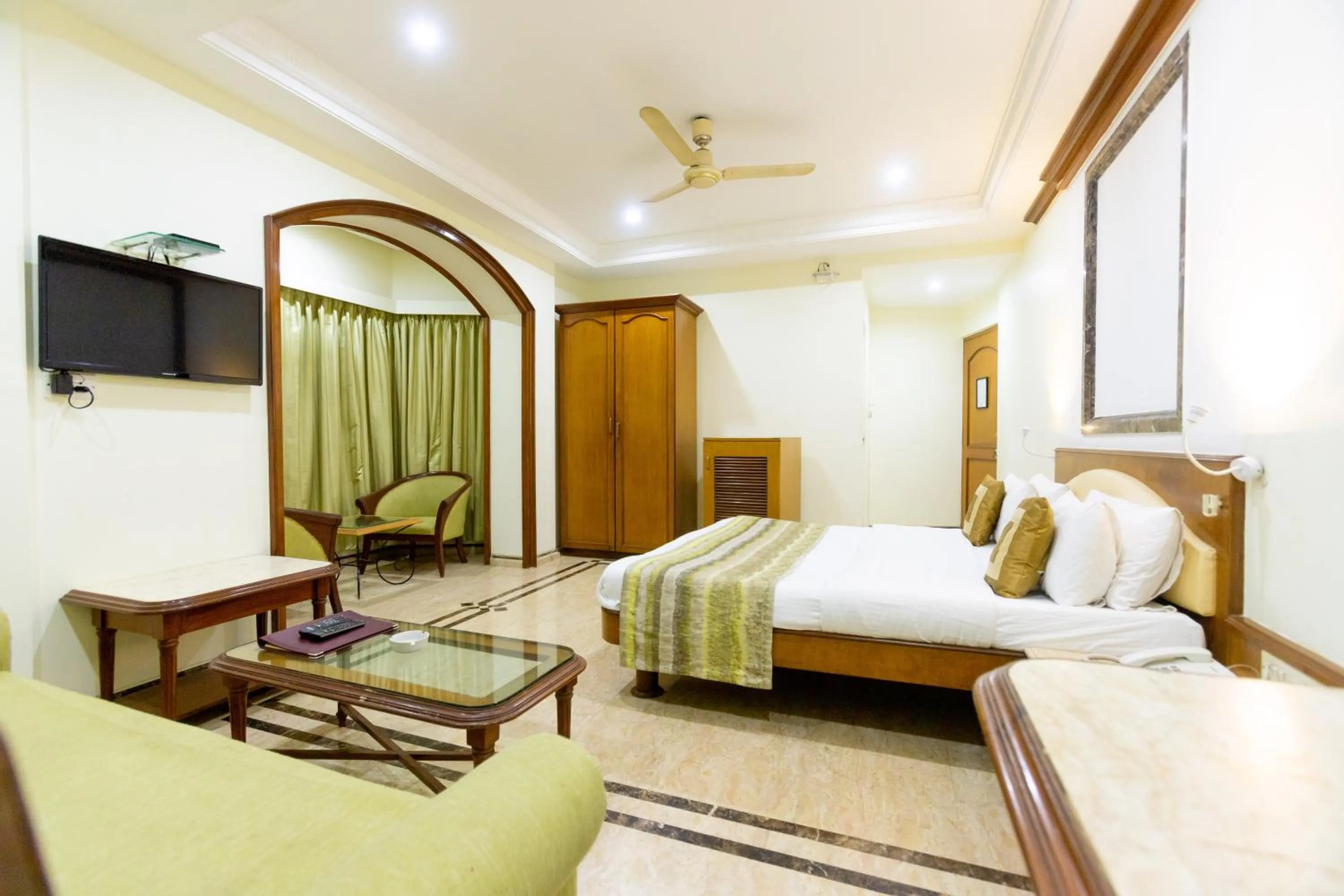 Photo of the whole room, Bed in Garden Hotel