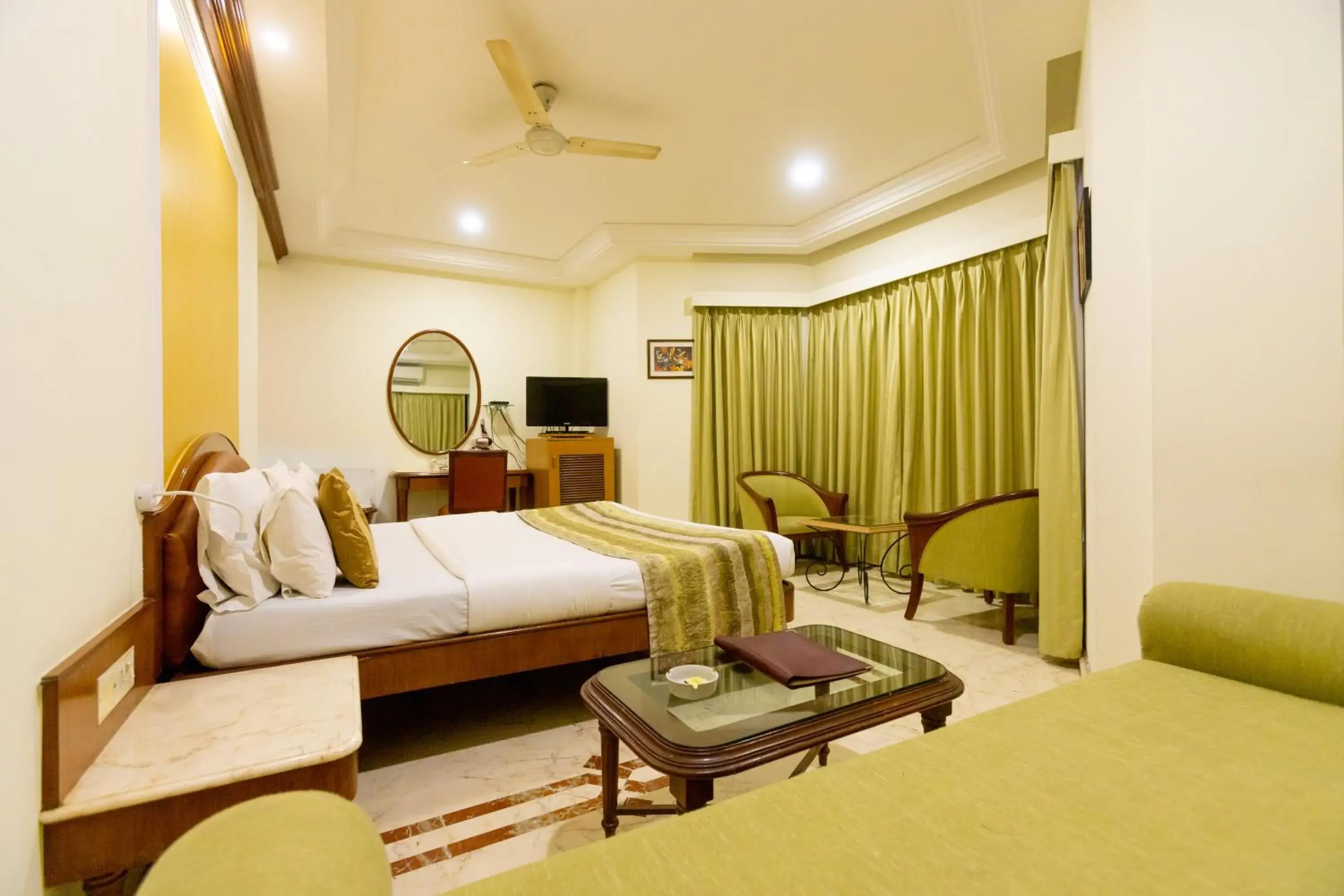 Deluxe Room in Garden Hotel Deluxe Room in Garden Hotel