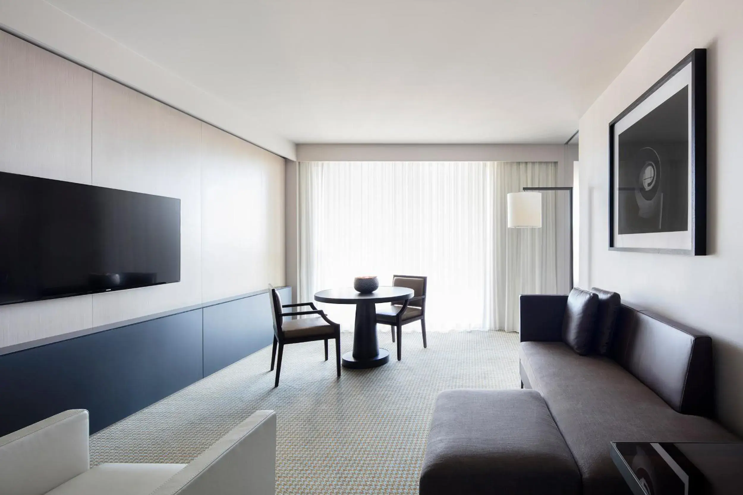 One-Bedroom Suite - Realm in Hotel Realm One-Bedroom Suite - Realm in Hotel Realm